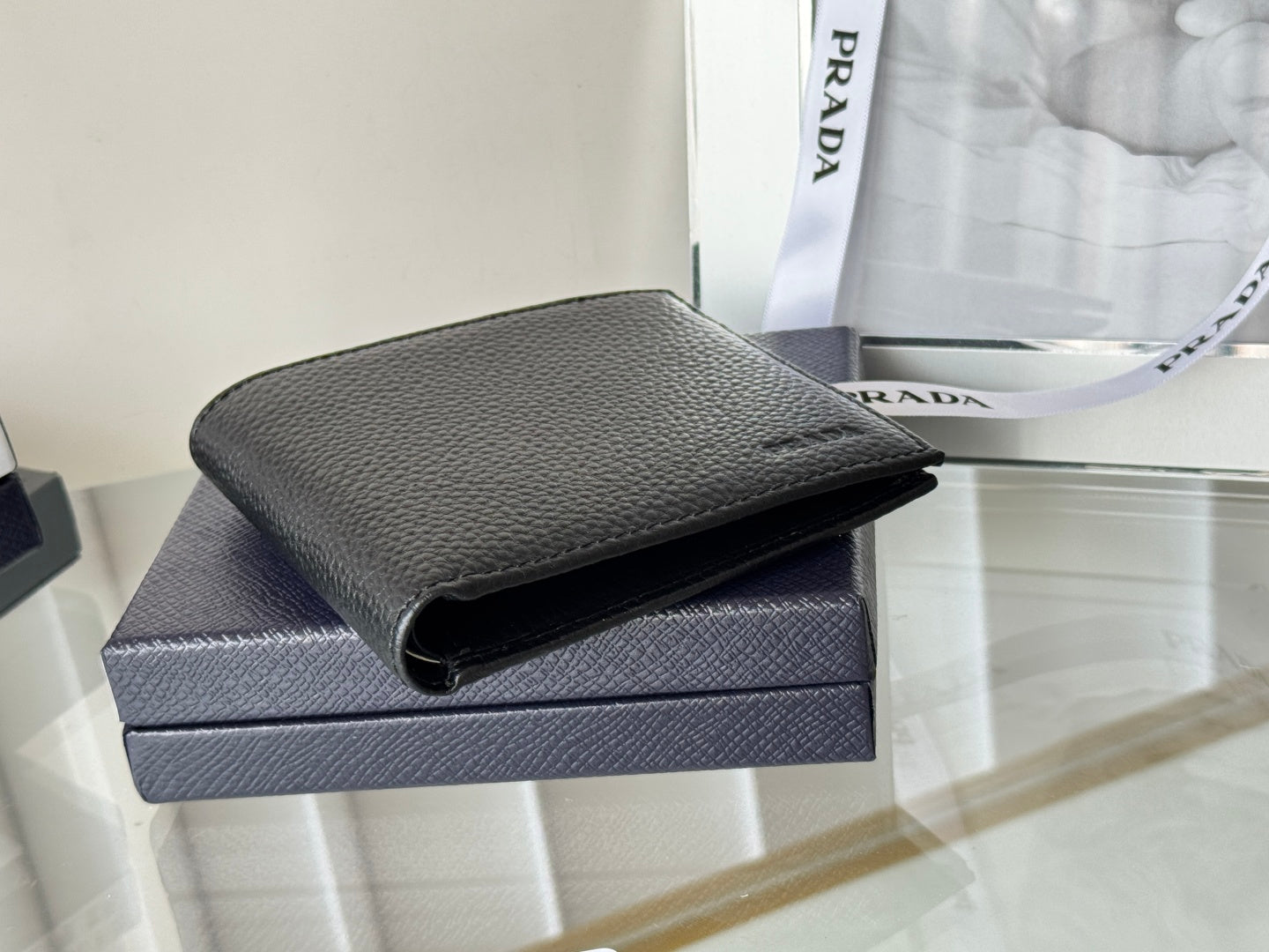 Pra 2M0513 Logo-Debossed Wallet 11cm Black lychee-grained cowhide mysite