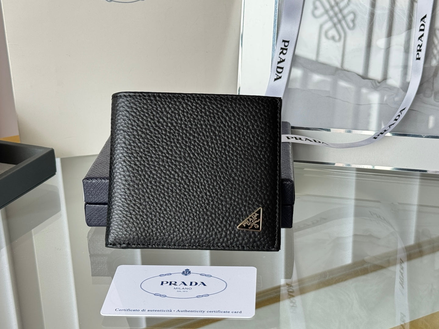 Pra 2M0513  Metal Triangle Logo Wallet 11cm Black lychee-grained cowhide mysite