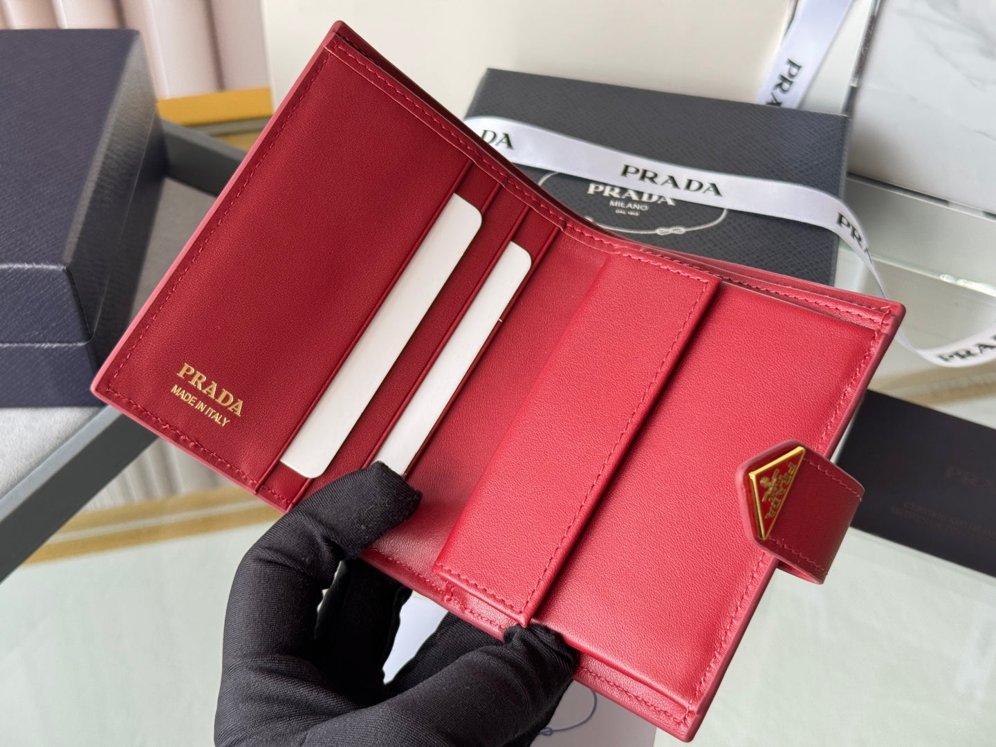 Pra 1MV204 Small Wallet Red Saffiano & Smooth Leather mysite