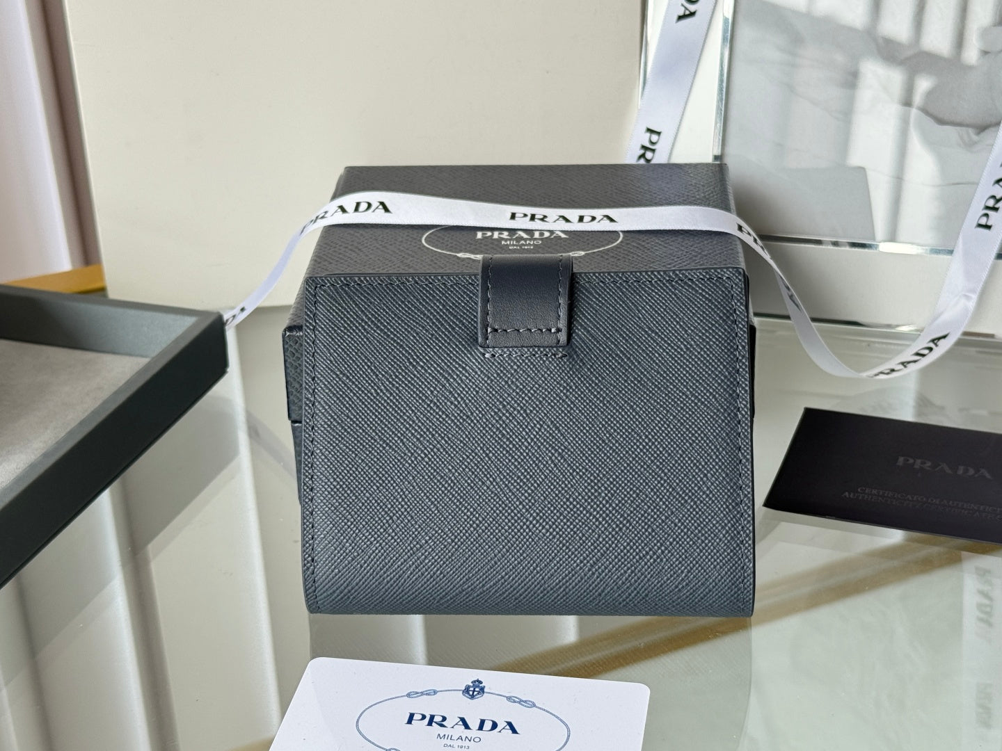 Pra 1MV204 Small Wallet Grey Saffiano & Smooth Leather