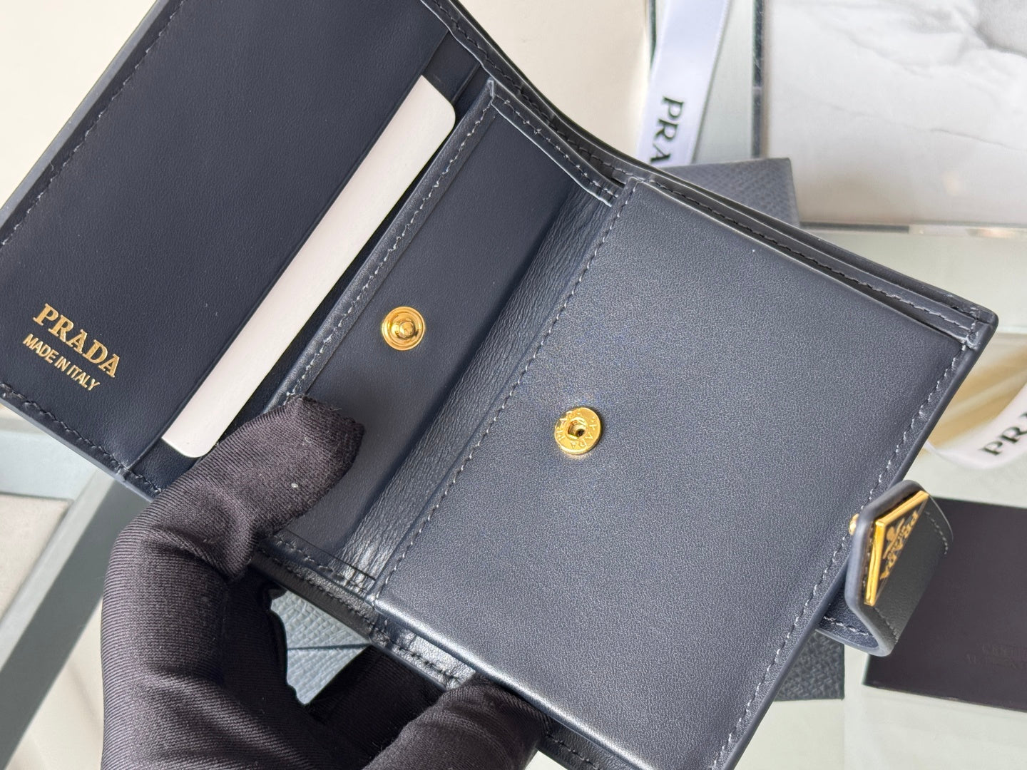 Pra 1MV204 Small Wallet Grey Saffiano & Smooth Leather