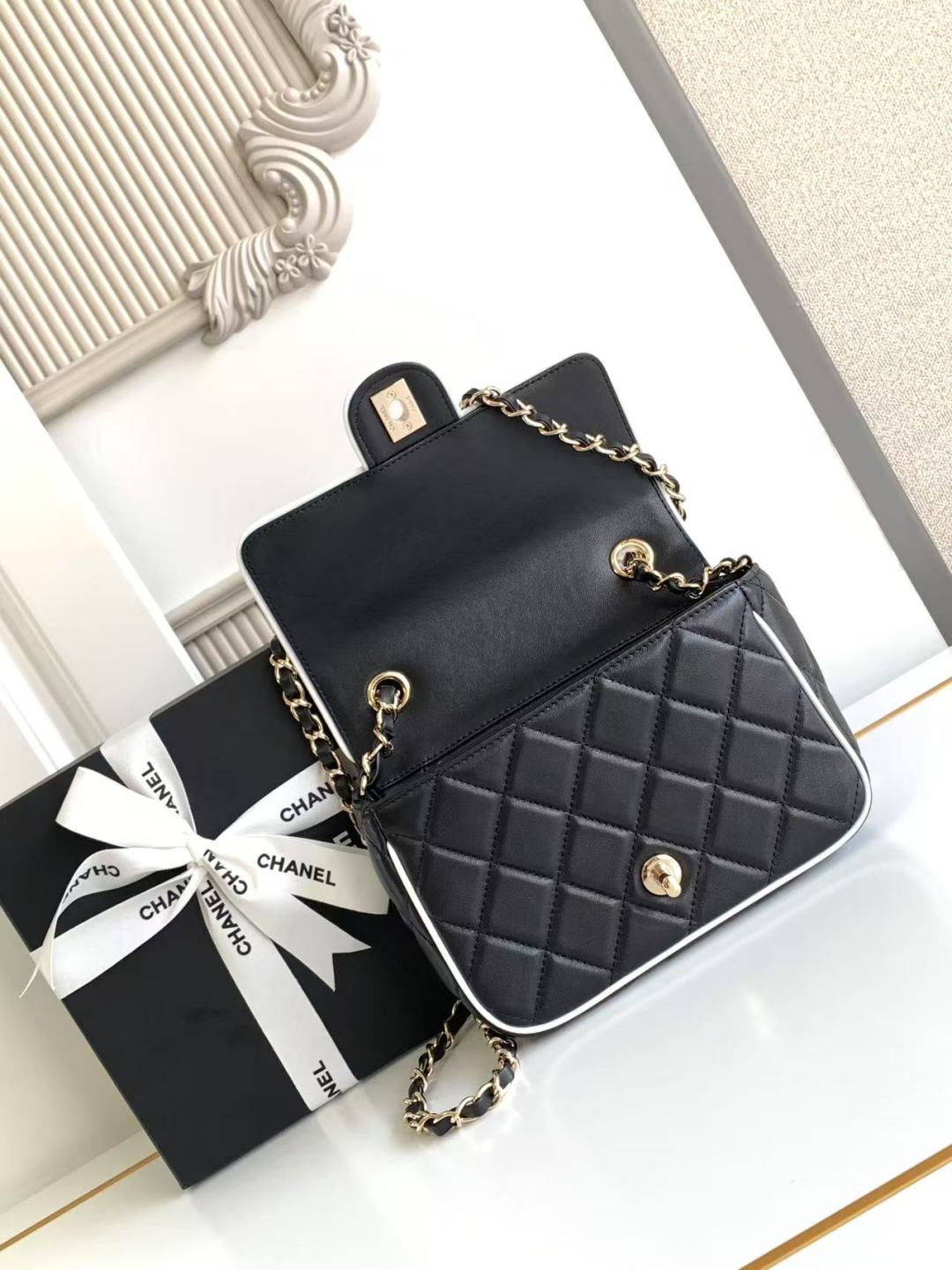 CC 25P Mini Flap Bag 20cm Black White Calfskin mysite