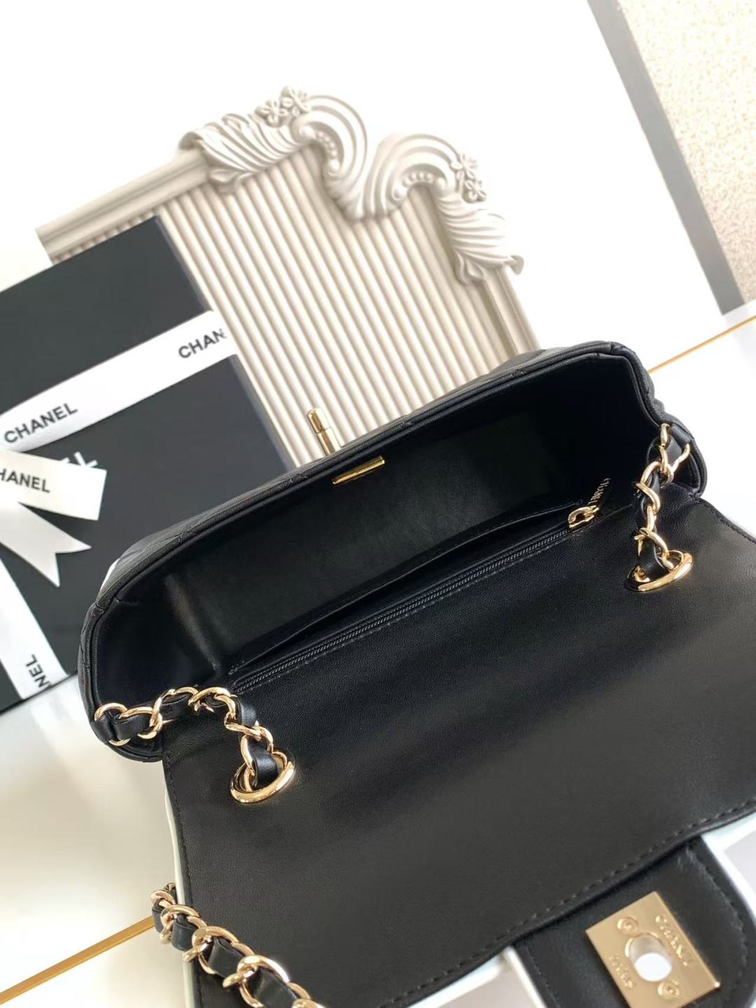 CC 25P Mini Flap Bag 20cm Black White Calfskin mysite