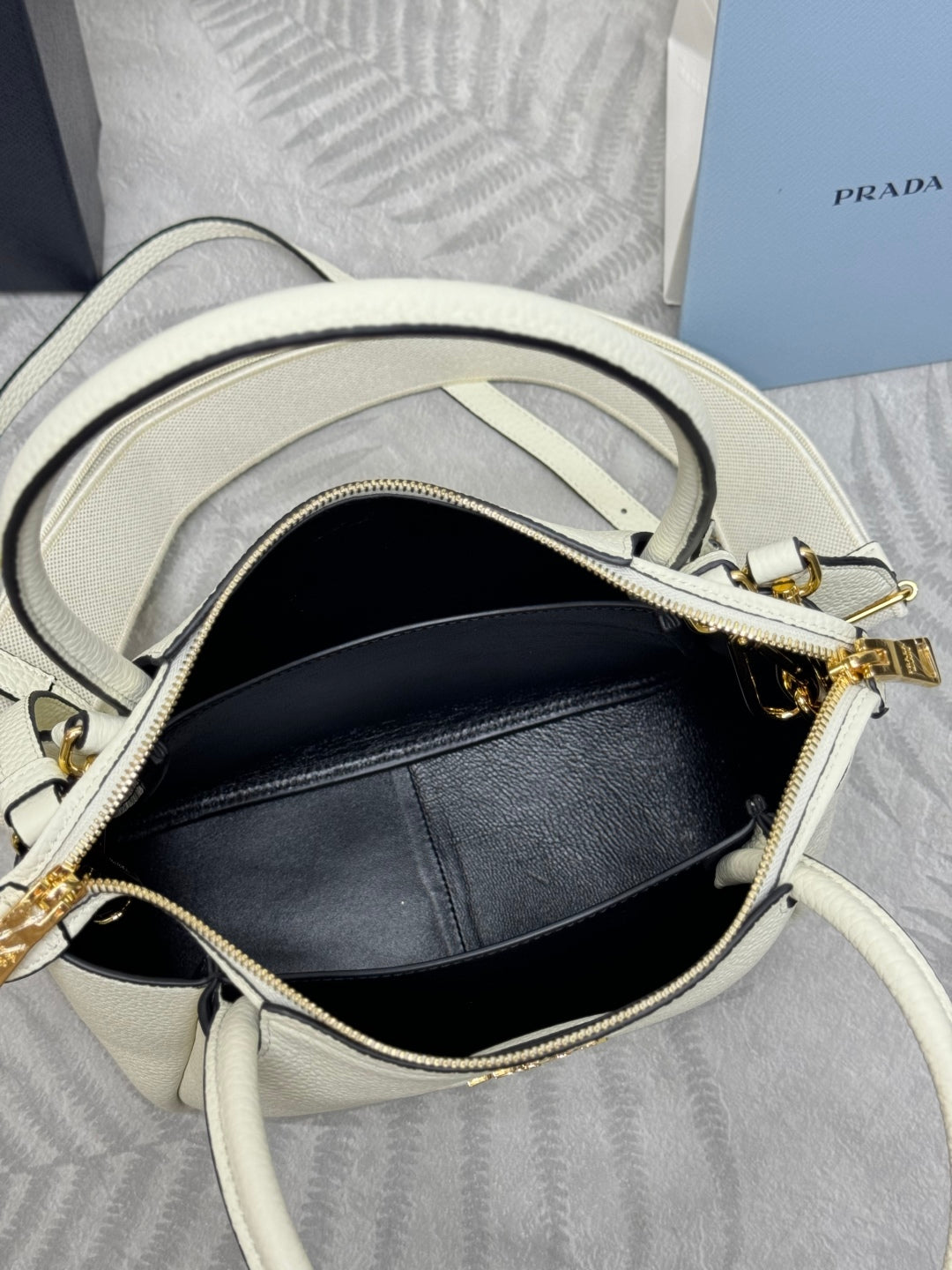 Prada Small Bag 23cm White Grain Leather GHW mysite