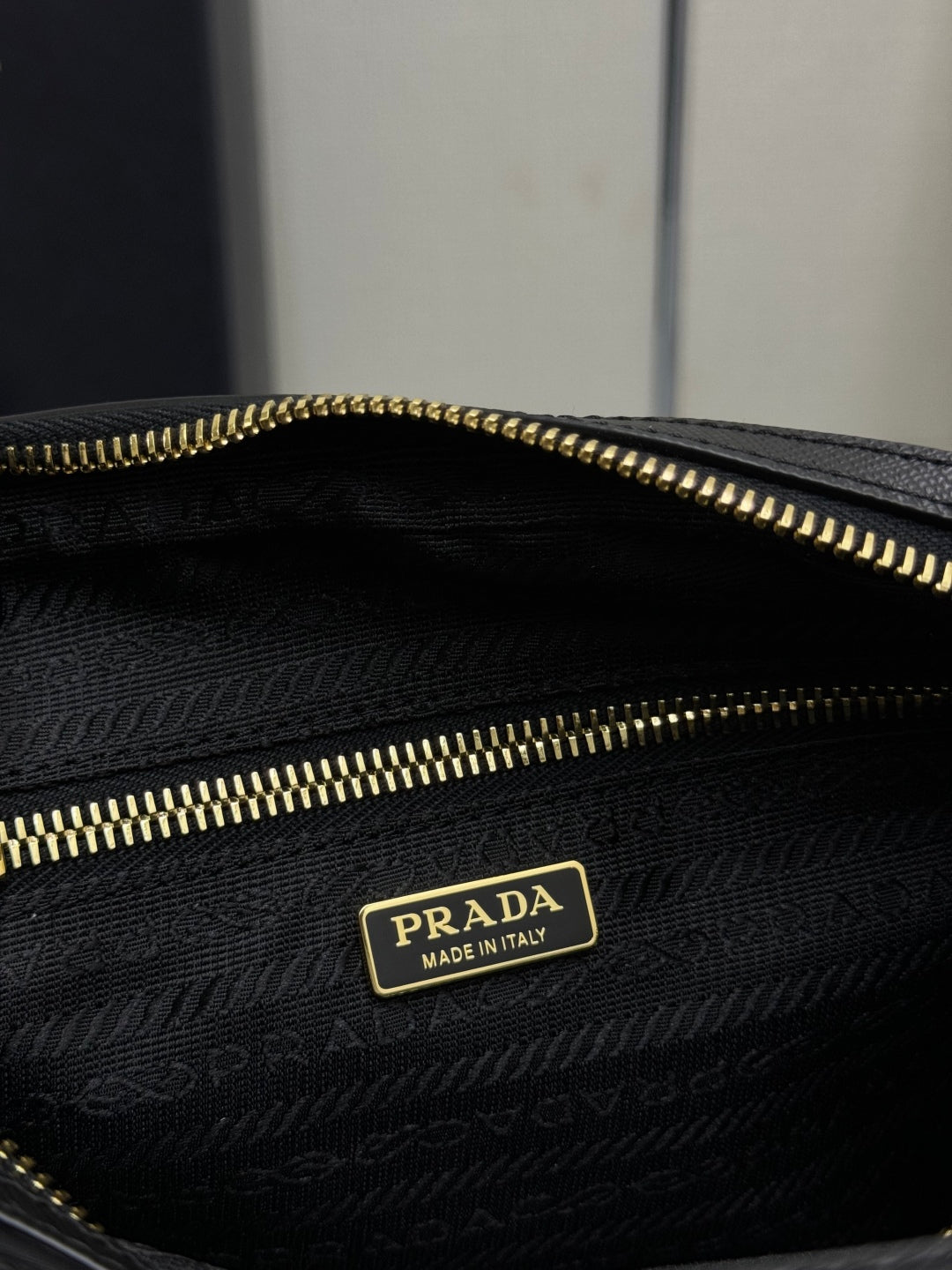Prada Re-Edition 1978 Shoulder Bag 21cm Black Re-Nylon& Saffiano Leather mysite