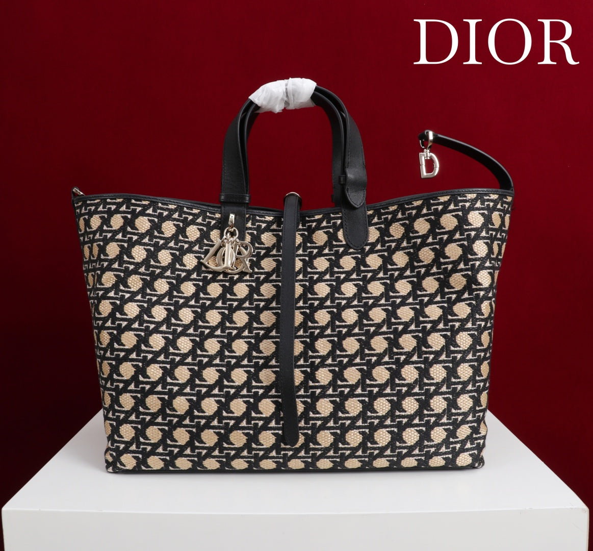 CD Toujours Bag 37 Diamond Black Beige Leather mysite