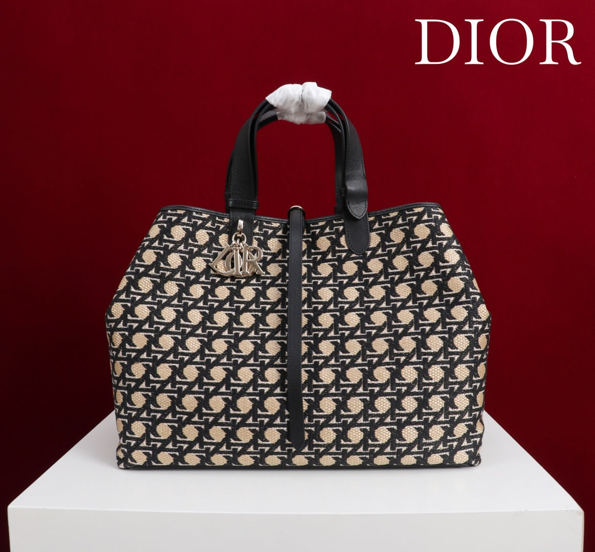 CD Toujours Bag 37 Diamond Black Beige Leather mysite