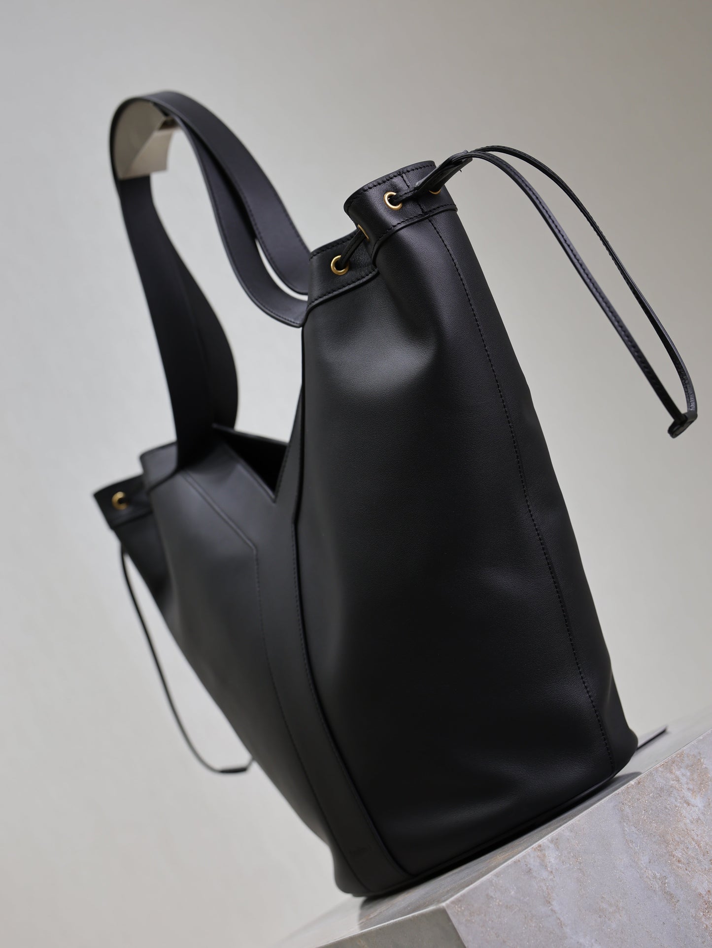 Prada Y Large Leather HOBO Bag Black Leather mysite