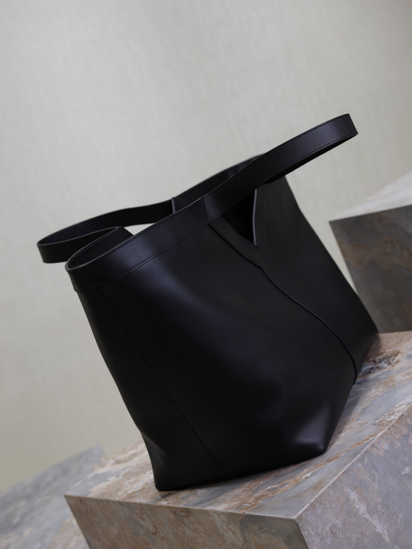 Prada Y Tote Bag Black Cowhide mysite
