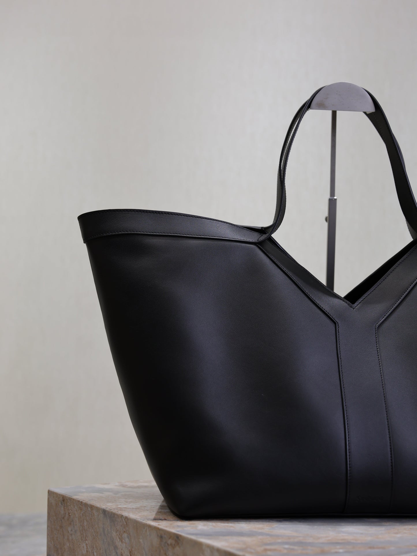 Prada Y Tote Bag Black Cowhide mysite