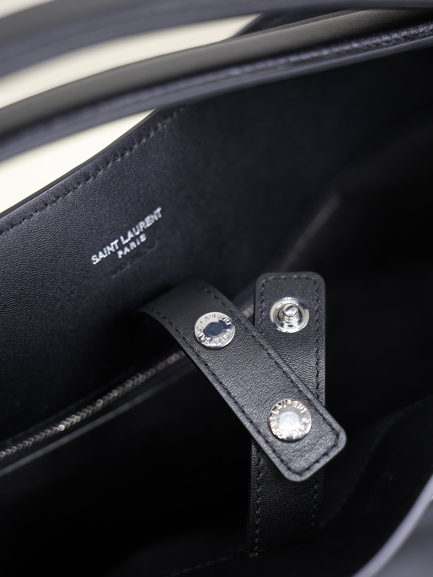 YSL Tag Hobo 31cm Black Cowhide mysite