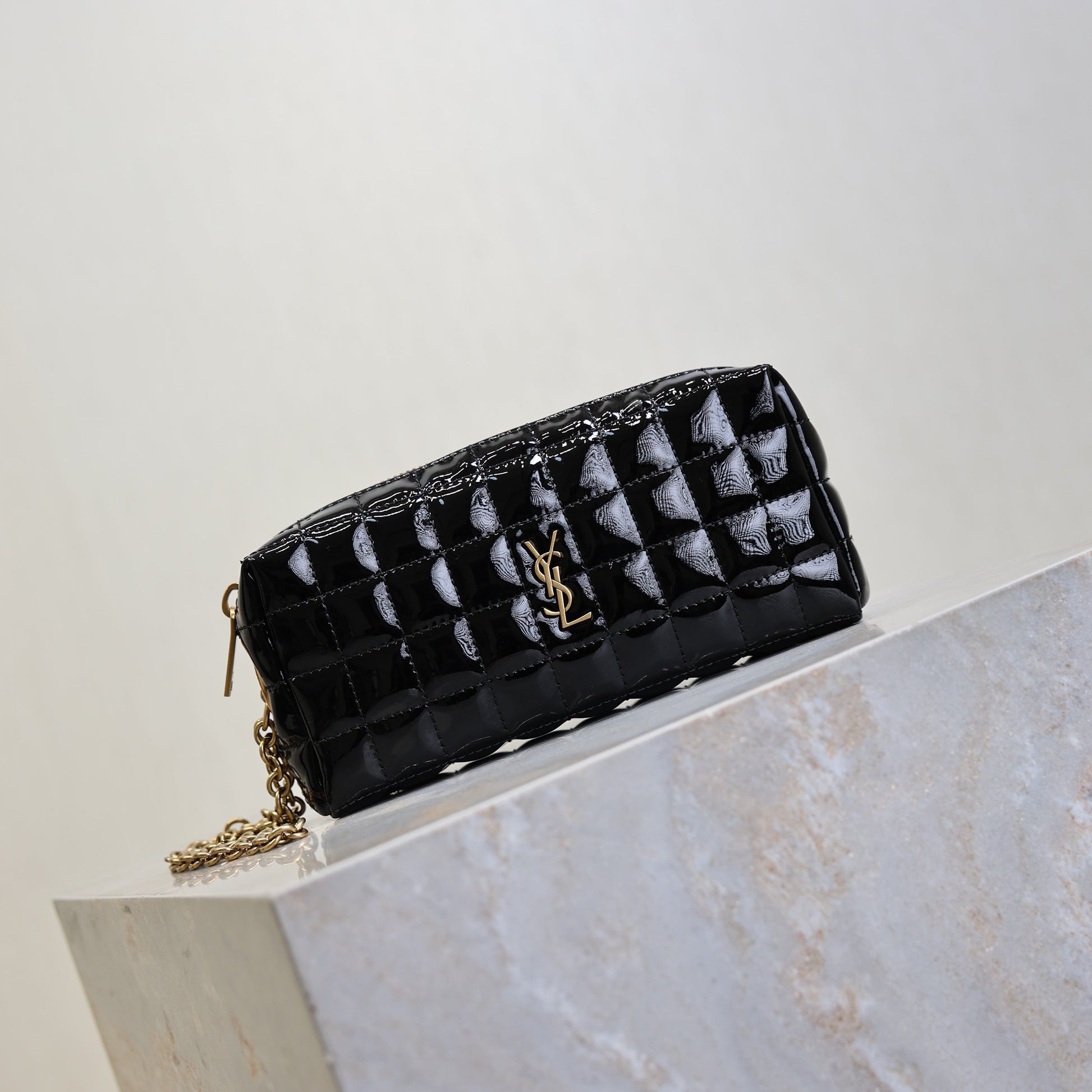 YSL Cassandre Matelassé Chain Clutch 18.5cm Black Patent Leather mysite