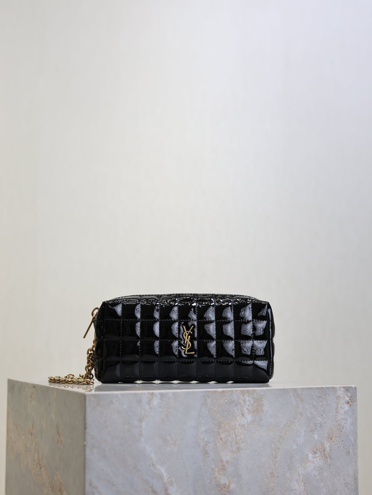 YSL Cassandre Matelassé Chain Clutch 18.5cm Black Patent Leather mysite