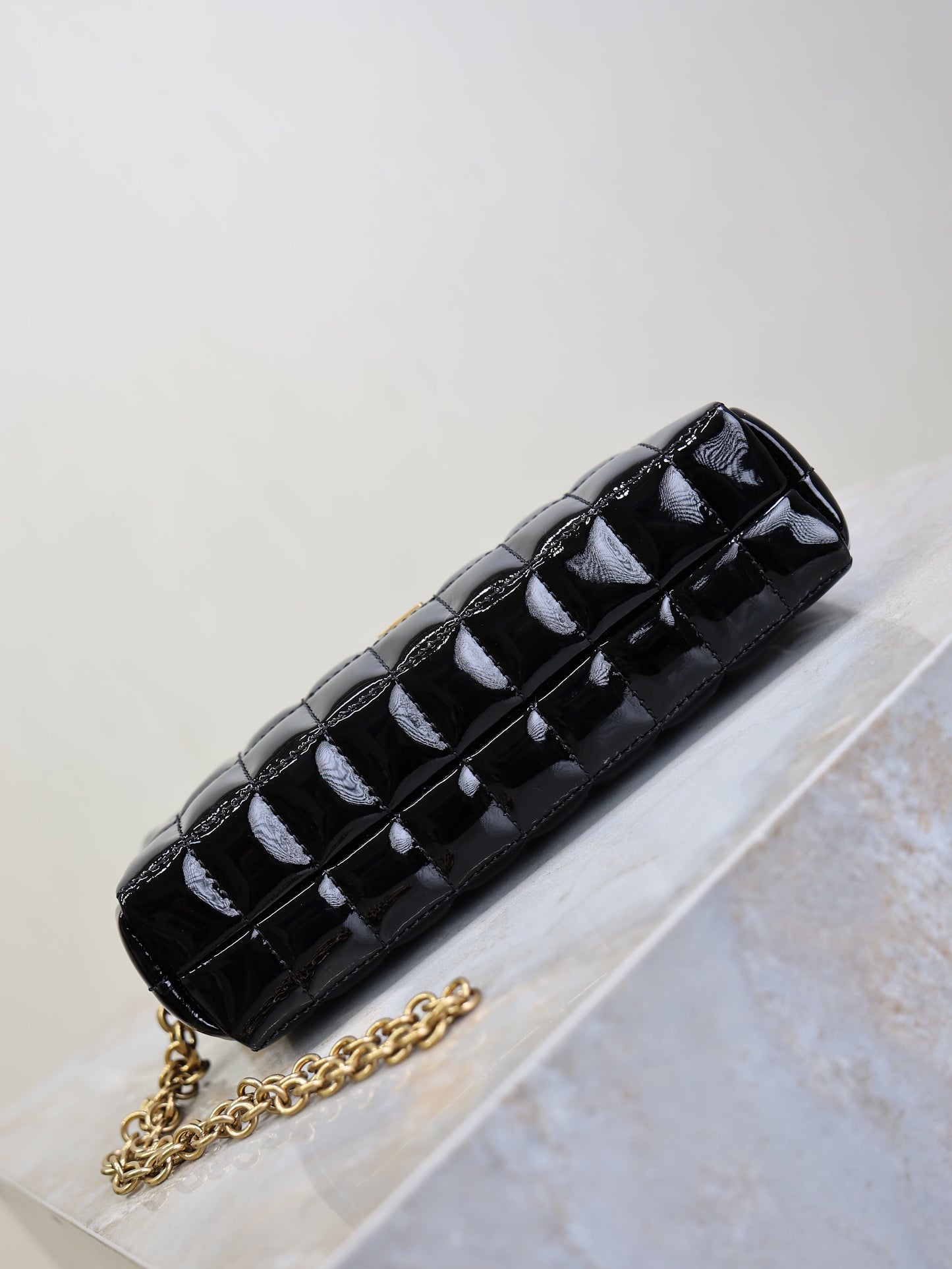 YSL Cassandre Matelassé Chain Clutch 18.5cm Black Patent Leather mysite