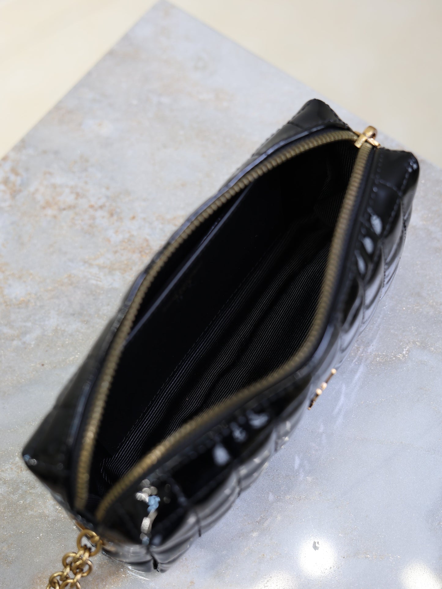 YSL Cassandre Matelassé Chain Clutch 18.5cm Black Patent Leather mysite