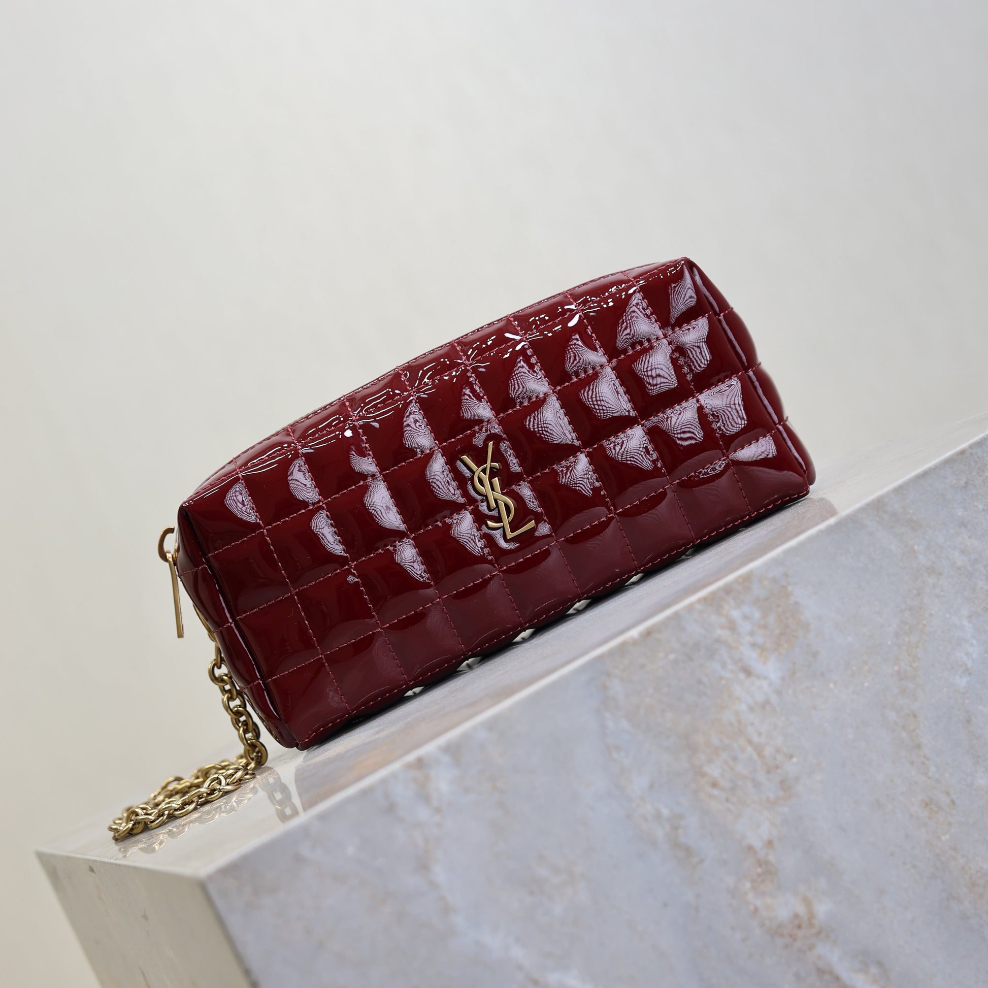 YSL Cassandre Matelassé Chain Clutch 18.5cm Burgundy Patent Leather mysite