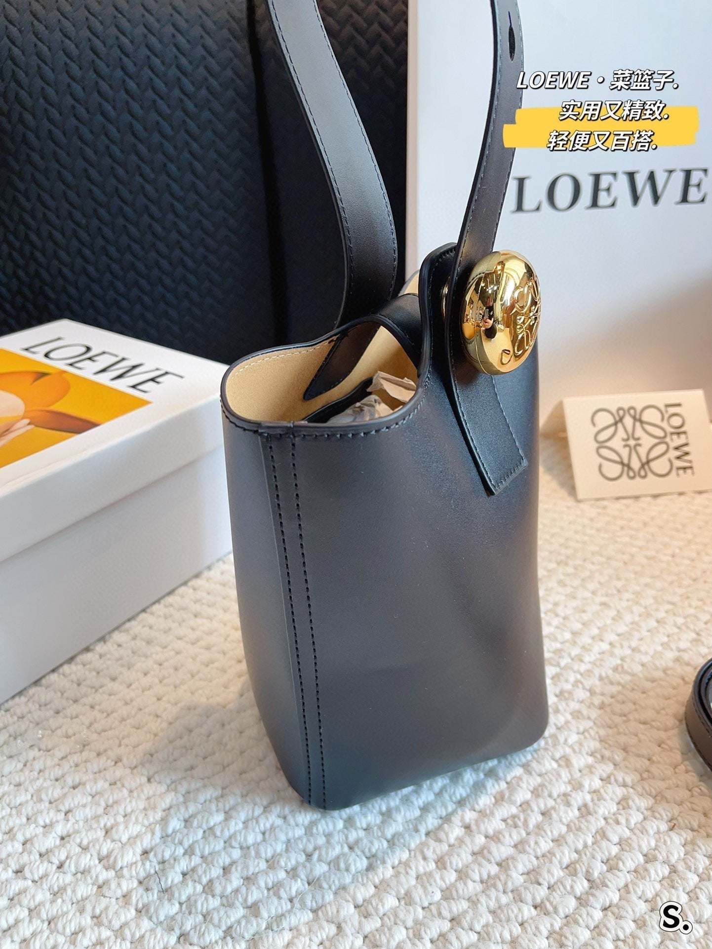 MINI PEBBLE BUCKET 20 BAG IN BLACK SOFT GRAINED CALFSKIN mysite