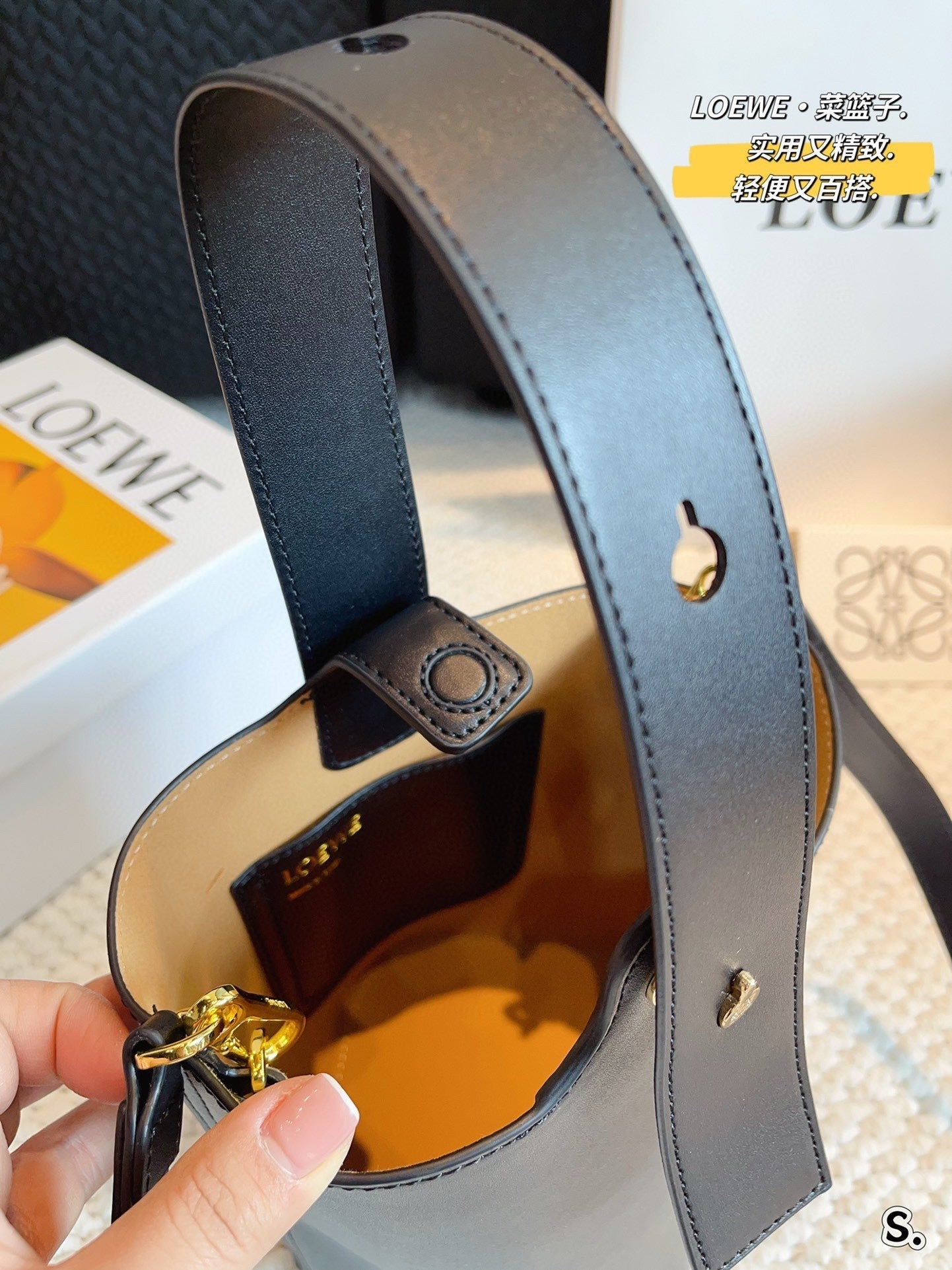 MINI PEBBLE BUCKET 20 BAG IN BLACK SOFT GRAINED CALFSKIN mysite