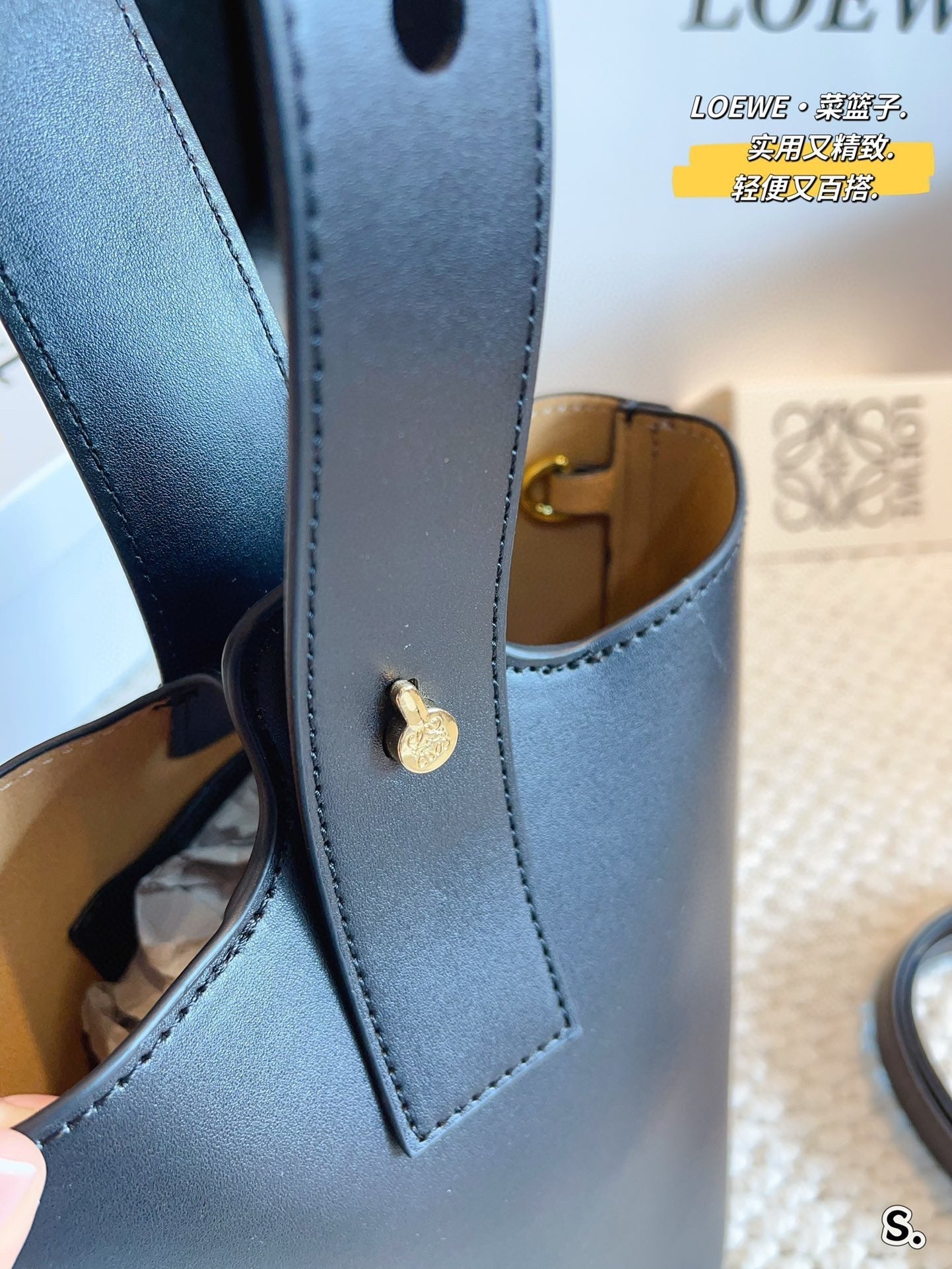 MINI PEBBLE BUCKET 20 BAG IN BLACK SOFT GRAINED CALFSKIN mysite