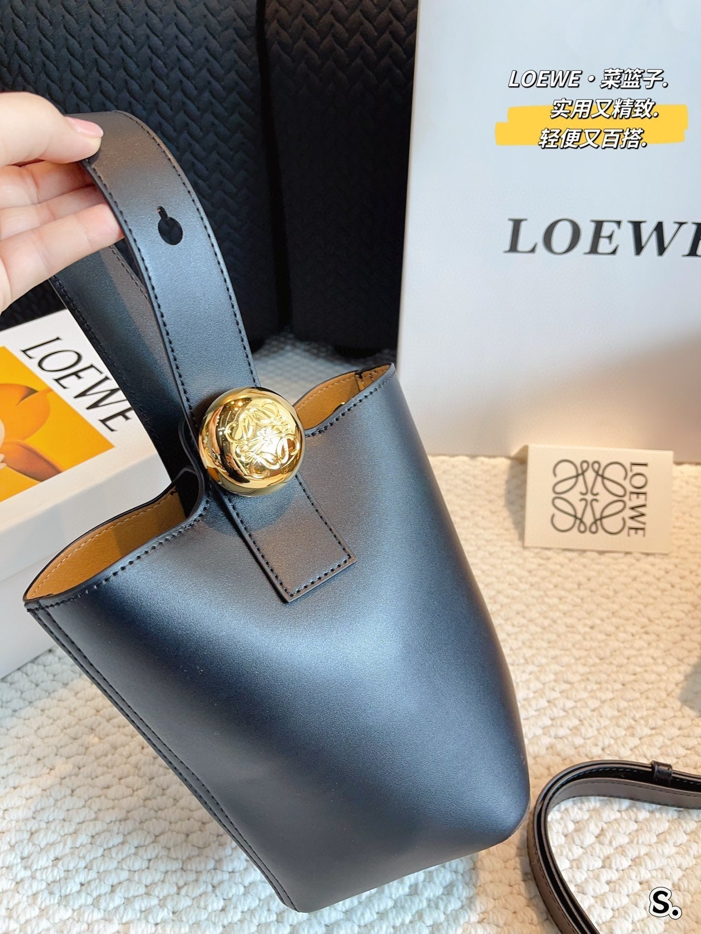 MINI PEBBLE BUCKET 20 BAG IN BLACK SOFT GRAINED CALFSKIN mysite