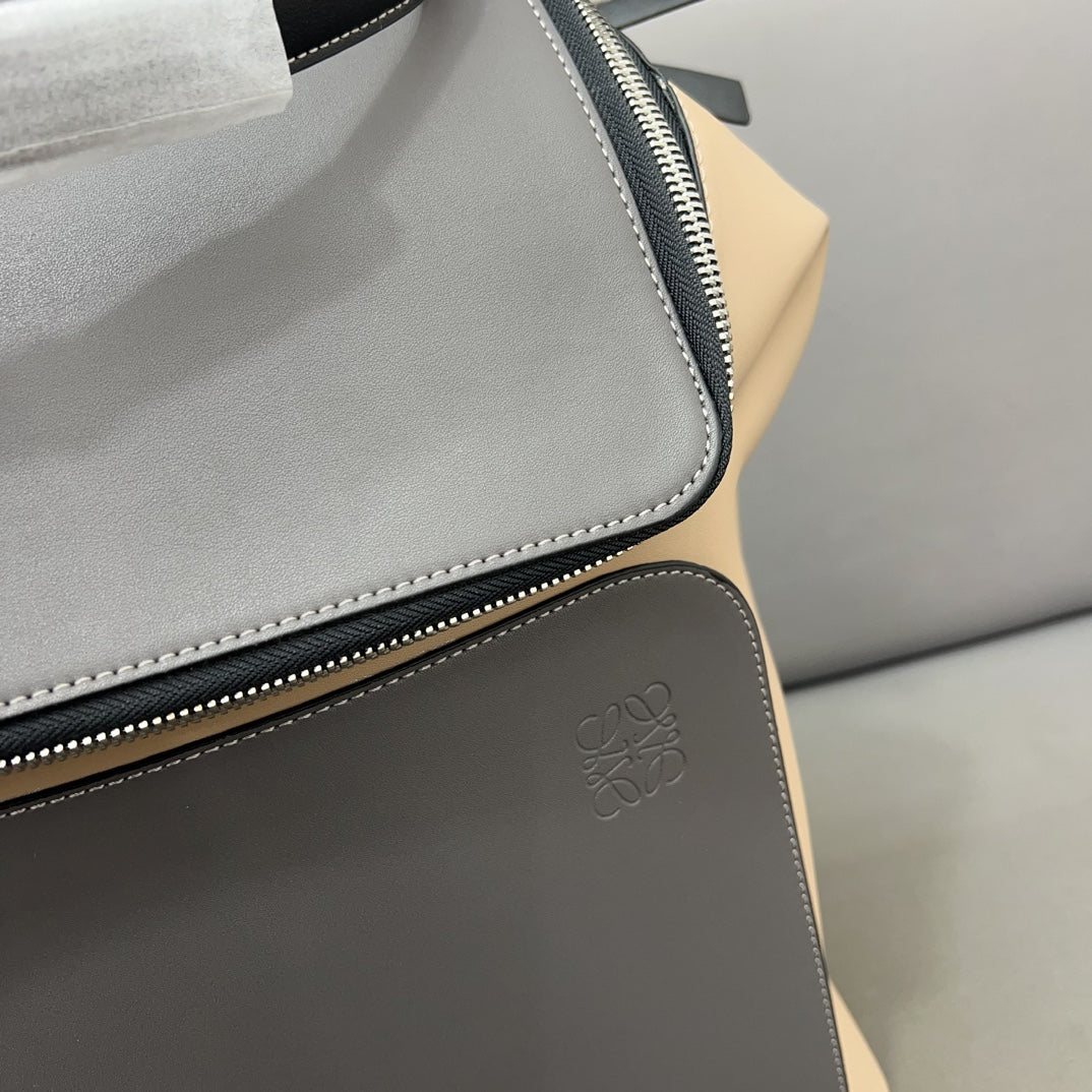 LOE GOYA BACKPACK 41 IN BLACK MIX BEIGE GRAINED CALFSKIN mysite