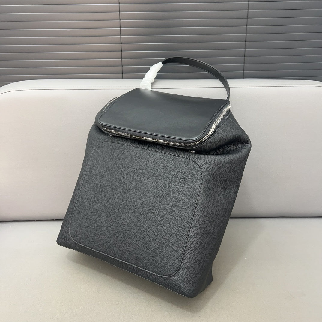 LOE GOYA BACKPACK 41 IN BLACK GRAINED CALFSKIN mysite