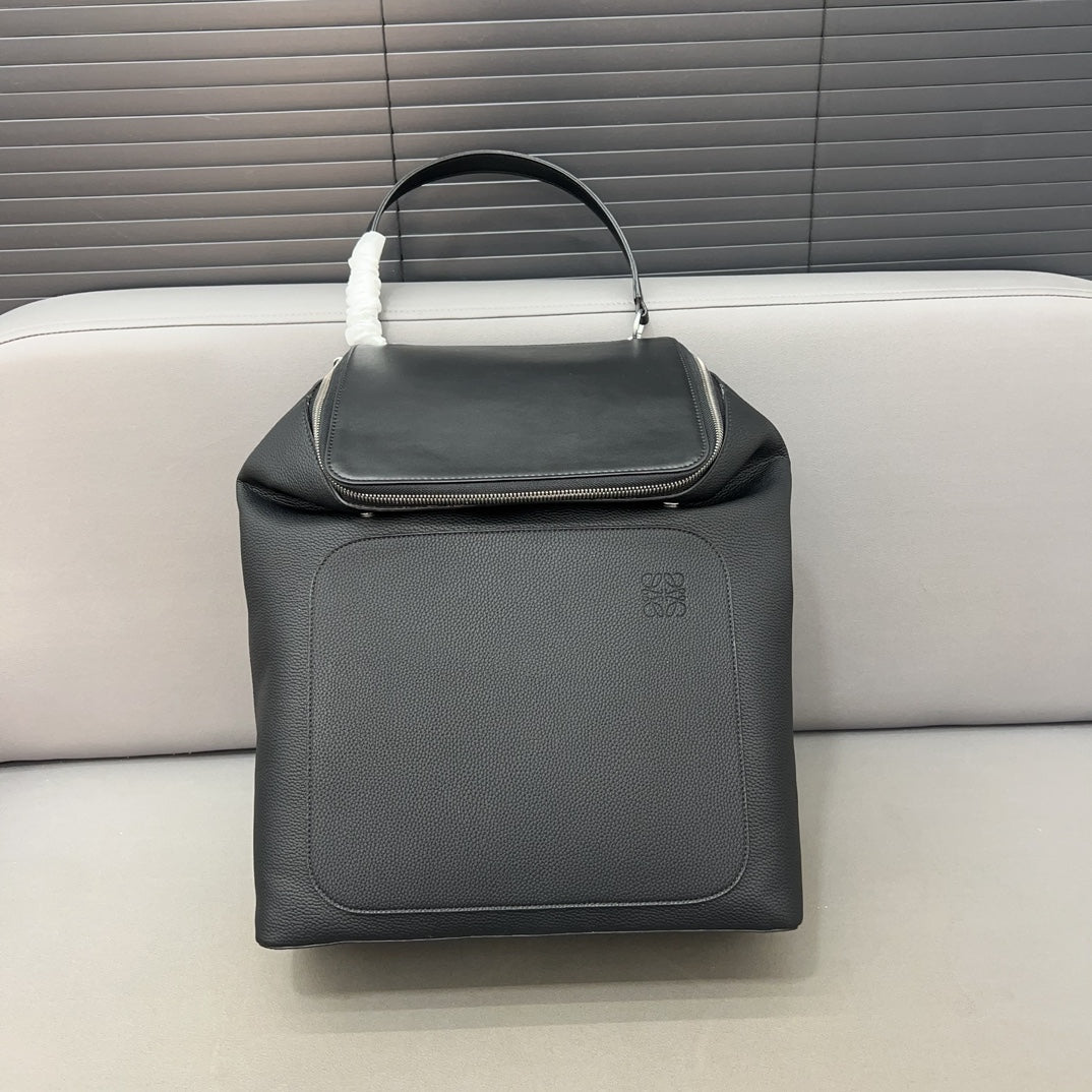 LOE GOYA BACKPACK 41 IN BLACK GRAINED CALFSKIN mysite