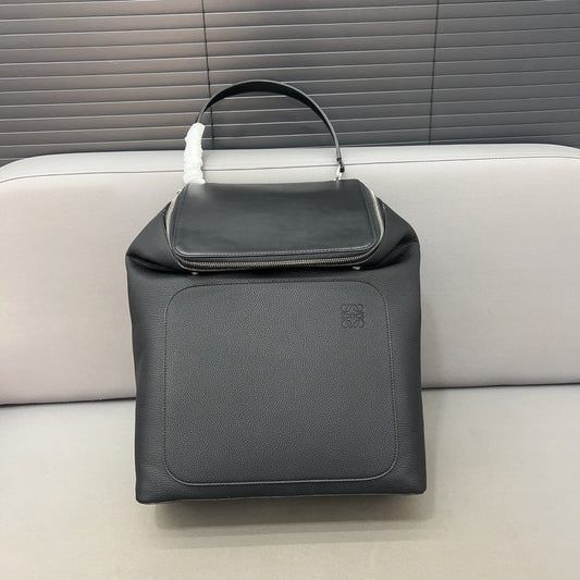 LOE GOYA BACKPACK 41 IN BLACK GRAINED CALFSKIN mysite