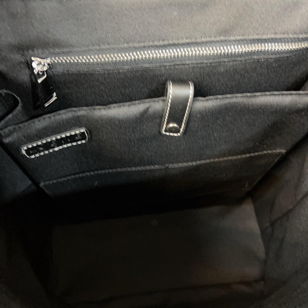 LOE GOYA BACKPACK 41 IN BLACK GRAINED CALFSKIN mysite