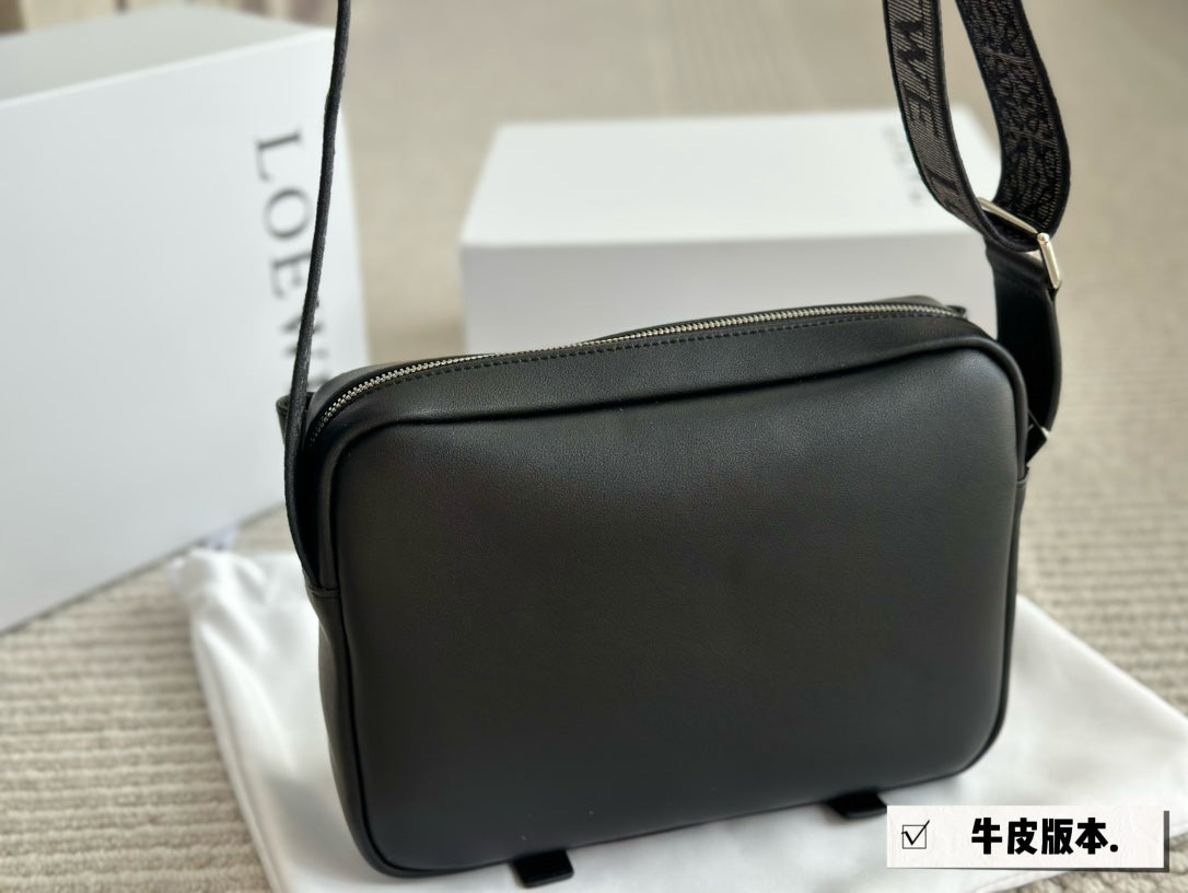 XS MILITARY MESSENGER 25 BAG IN BLACK CALFSKIN mysite