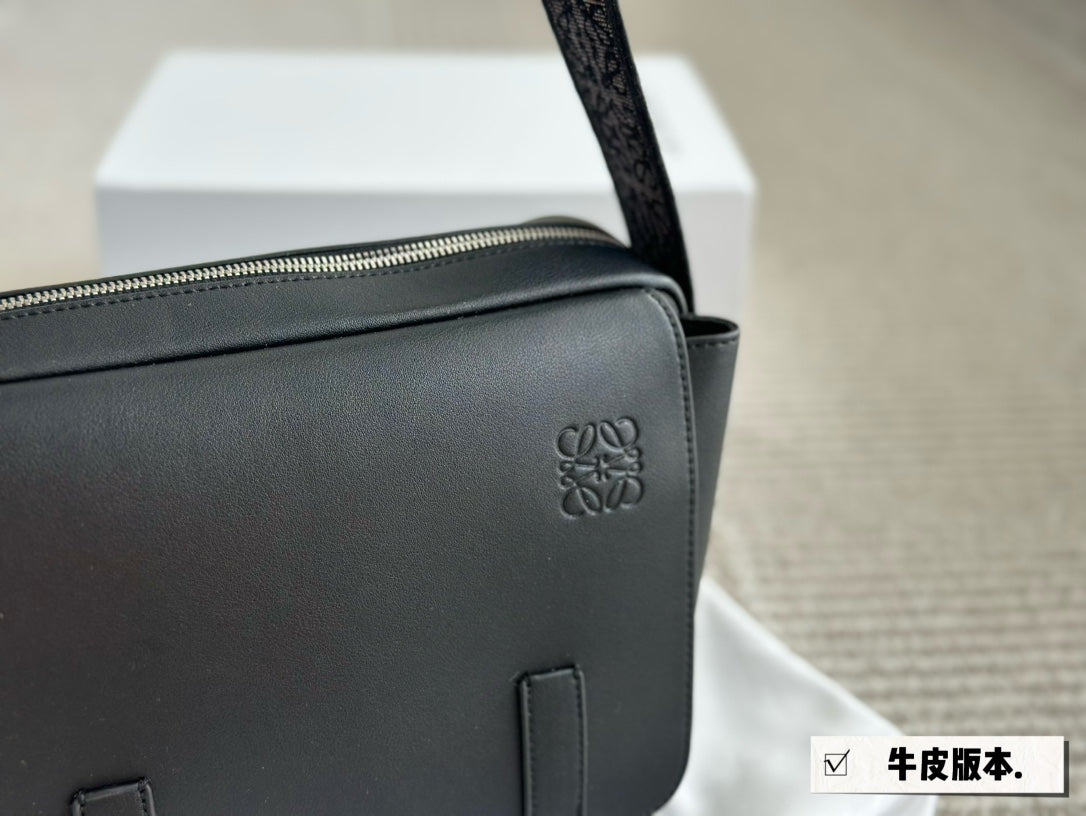 XS MILITARY MESSENGER 25 BAG IN BLACK CALFSKIN mysite