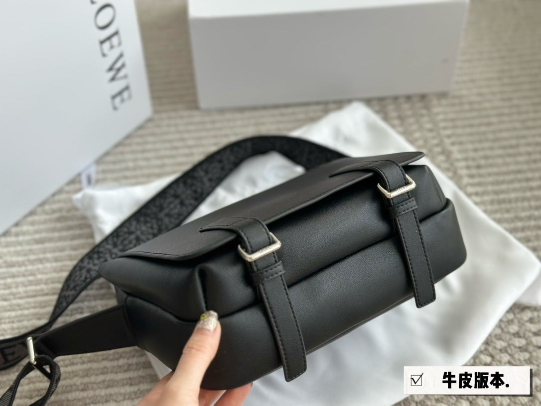 XS MILITARY MESSENGER 25 BAG IN BLACK CALFSKIN mysite