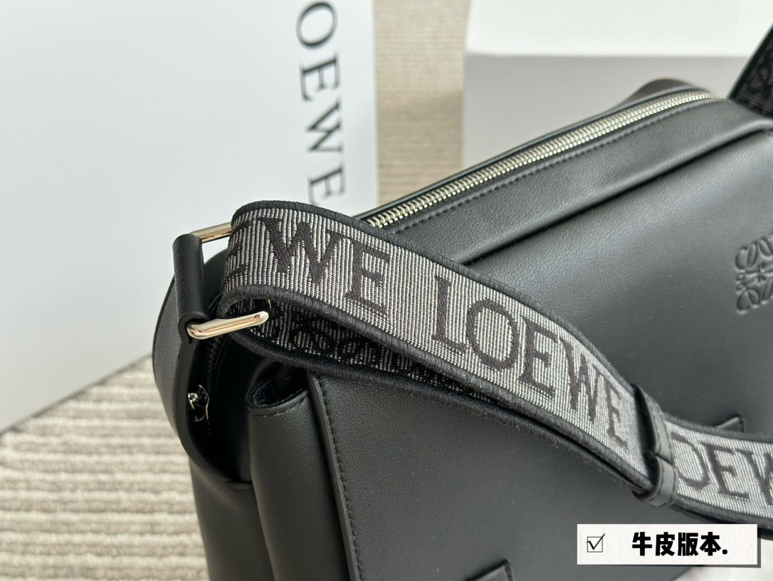 XS MILITARY MESSENGER 25 BAG IN BLACK CALFSKIN mysite