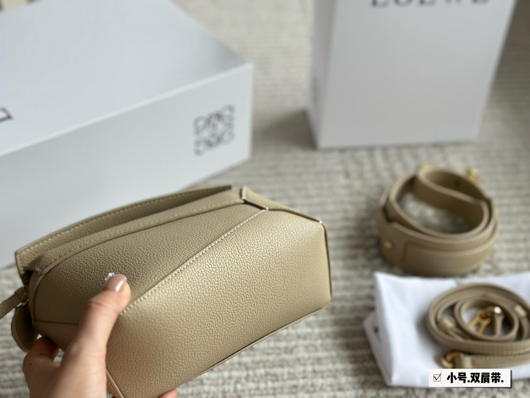 LOE MINI 18 PUZZLE BAG IN DARK CREAM CALFSKIN mysite
