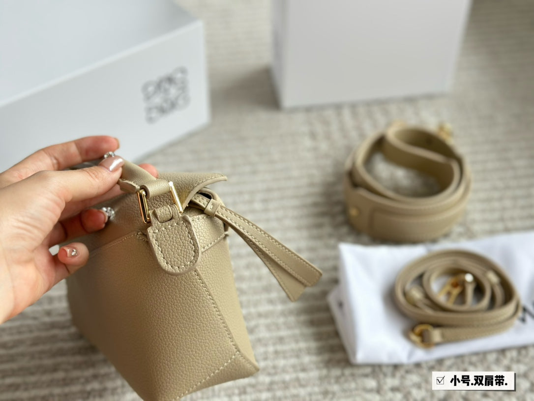 LOE MINI 18 PUZZLE BAG IN DARK CREAM CALFSKIN mysite