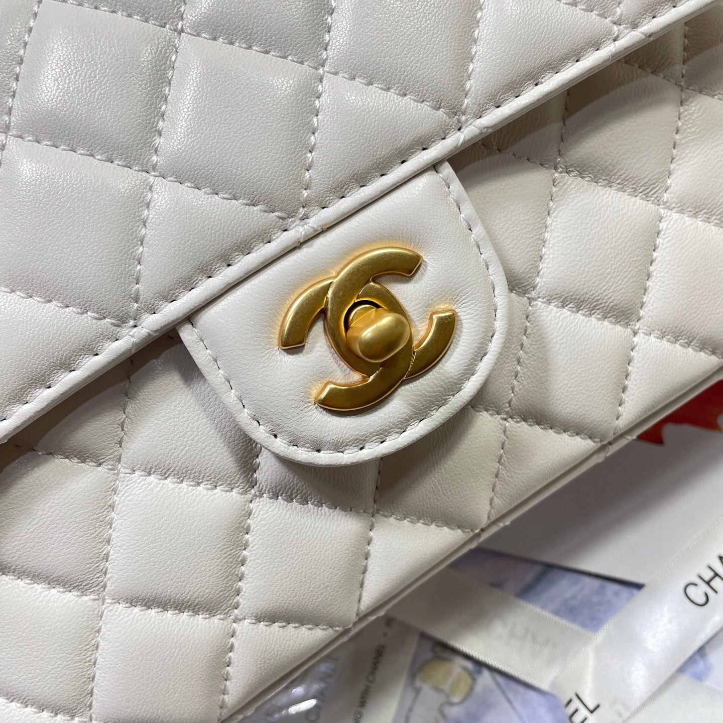 CC 25P Medium Flap Bag 25cm Top Handle Cream Calfskin Gold Hardware mysite