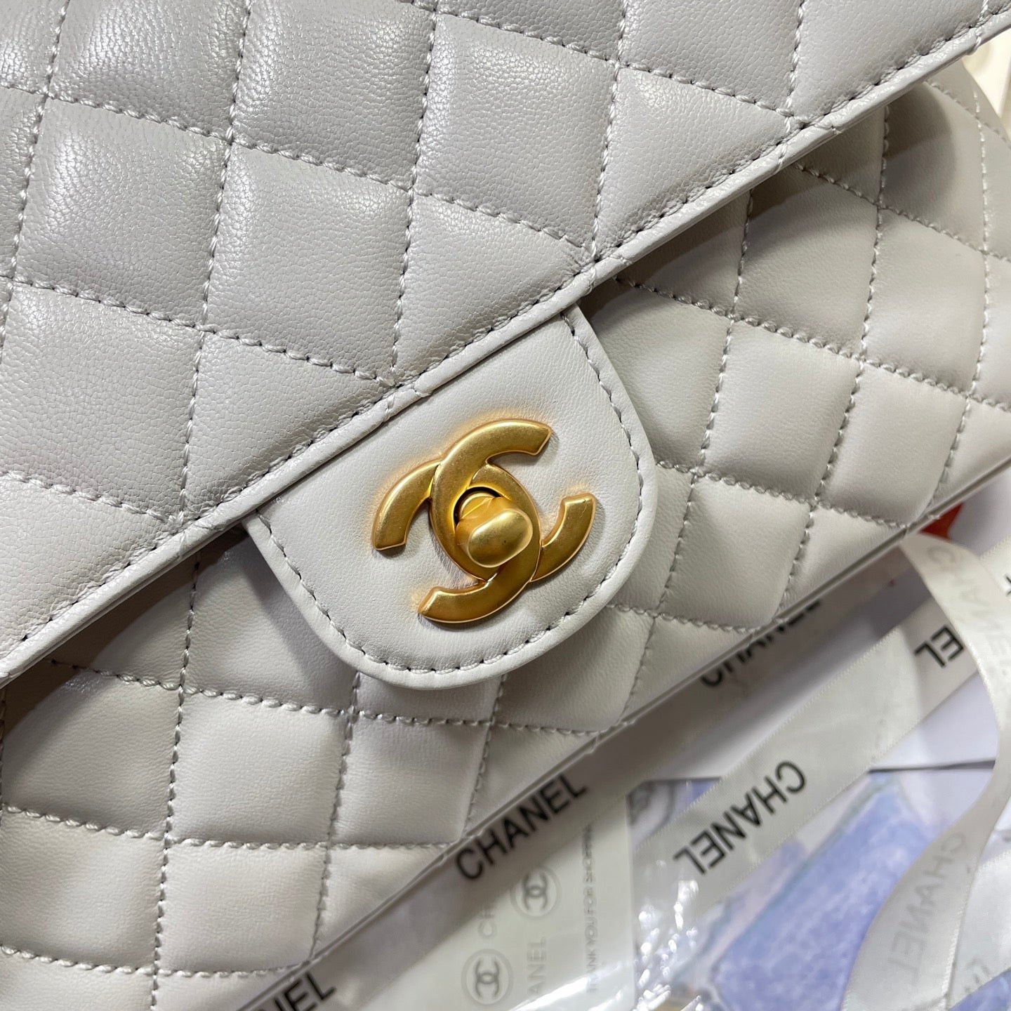 CC 25P Medium Flap Bag 25cm Top Handle Grey Calfskin Gold Hardware mysite