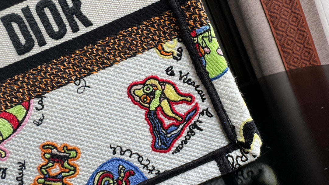 Small CD Book Tote 26.5cm White Multicolor Dragon Zodiac Embroidery mysite