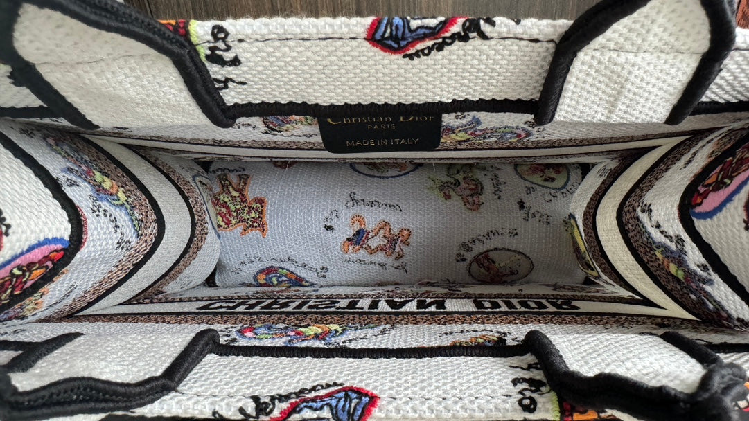 Small CD Book Tote 26.5cm White Multicolor Dragon Zodiac Embroidery mysite