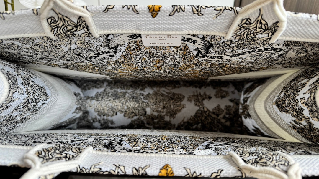 CD Book Tote 41.5 Beige White Canvas Around The World mysite