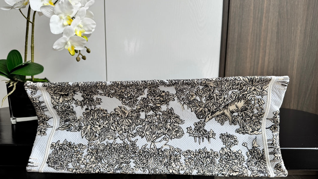 CD Book Tote 41.5 Beige White Canvas Around The World mysite