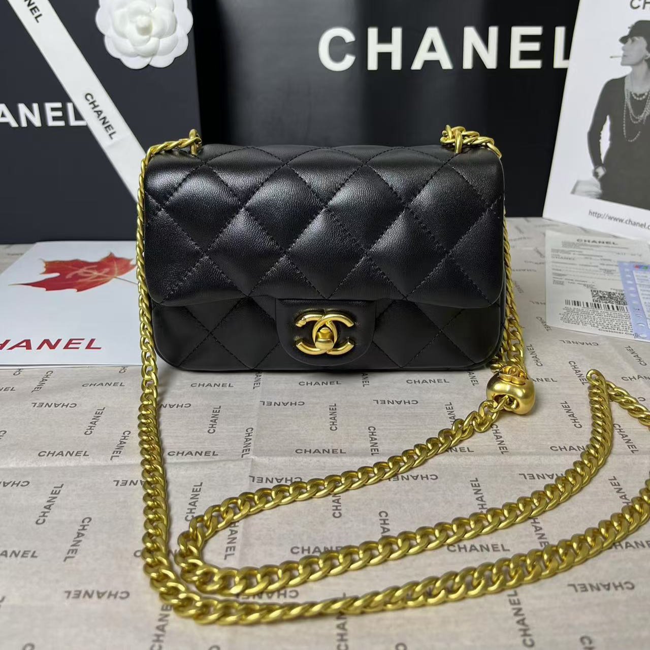 25C Mini Flap 19cm Black Lambskin Gold Heart Hardware mysite