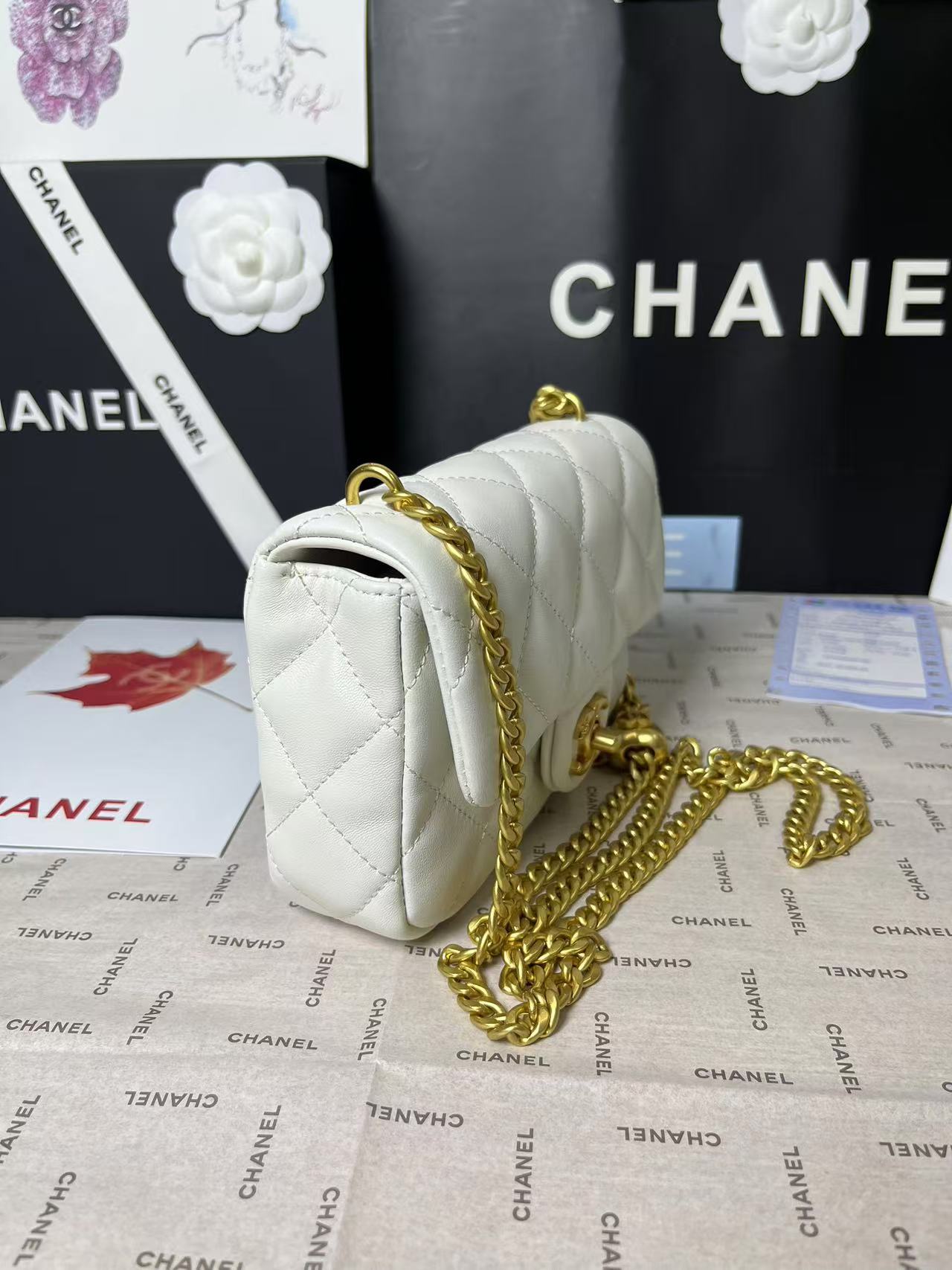 25C Mini Flap 19cm White Lambskin Gold Heart Hardware mysite