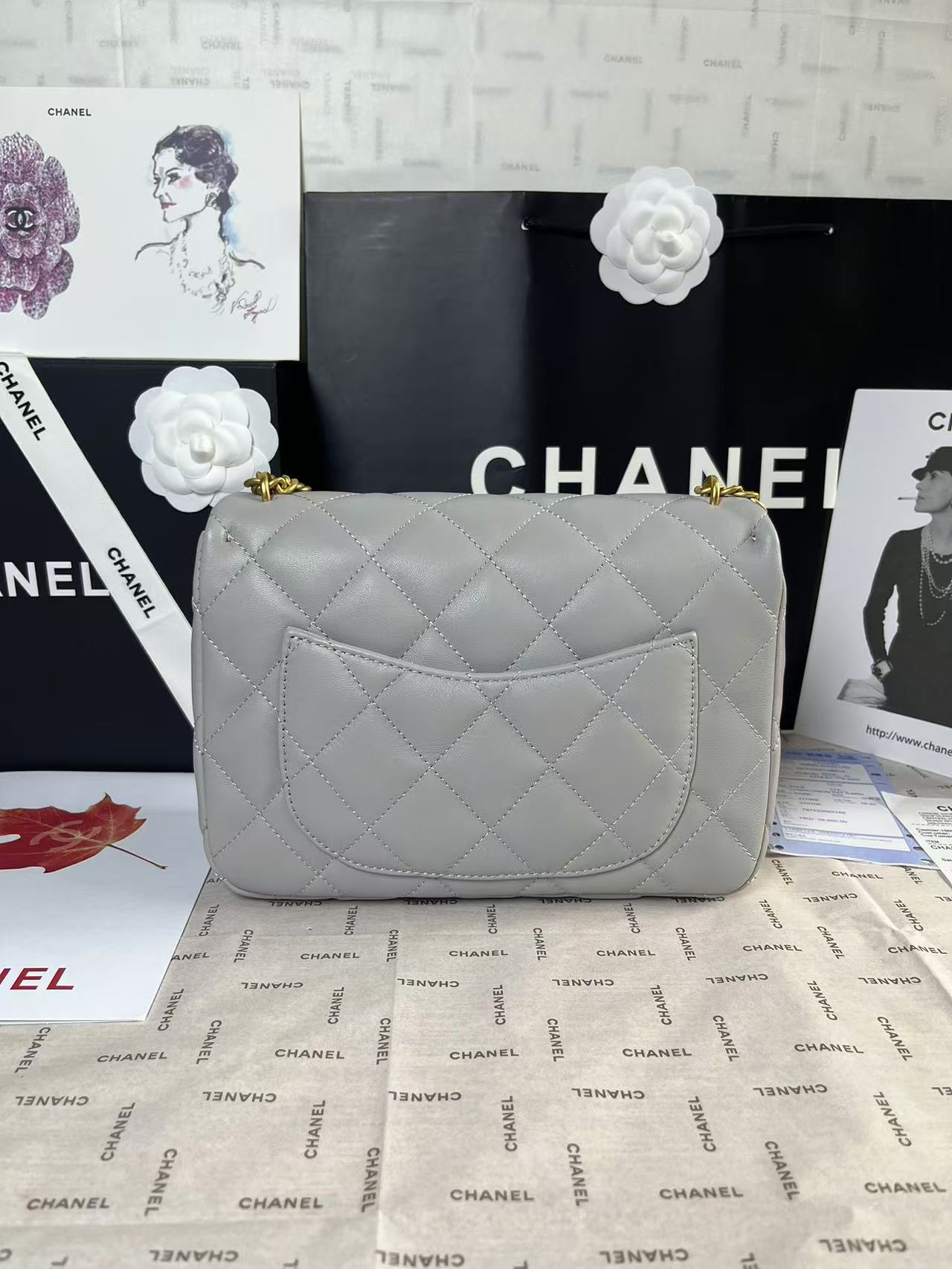 25C Mini Flap 24cm Grey Lambskin Gold Heart Hardware mysite