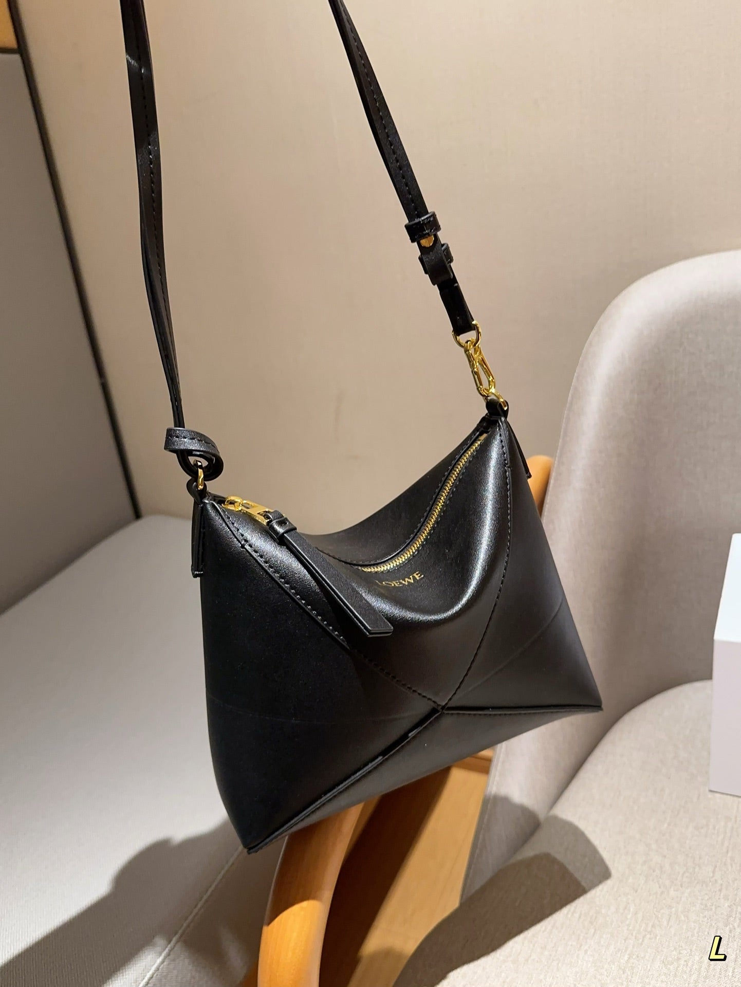 LOE 22 PUZZLE FOLD POUCH IN BLACK NAPPA CALFSKIN mysite