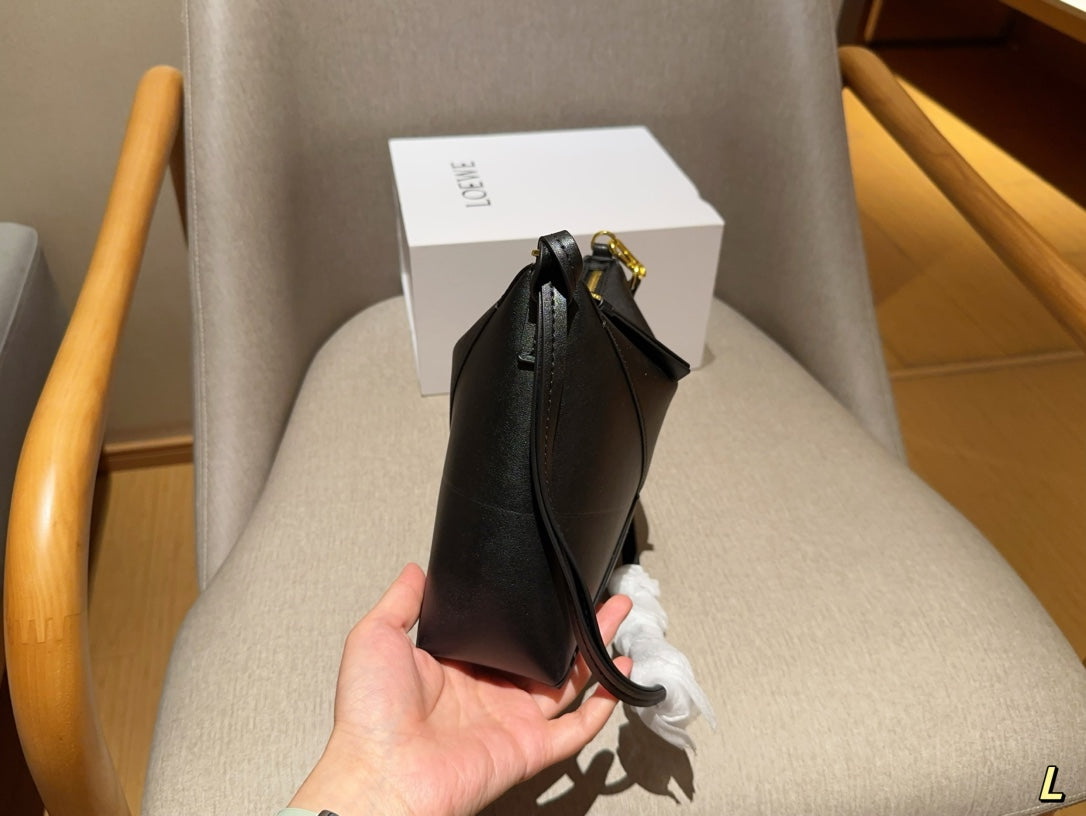 LOE 22 PUZZLE FOLD POUCH IN BLACK NAPPA CALFSKIN mysite