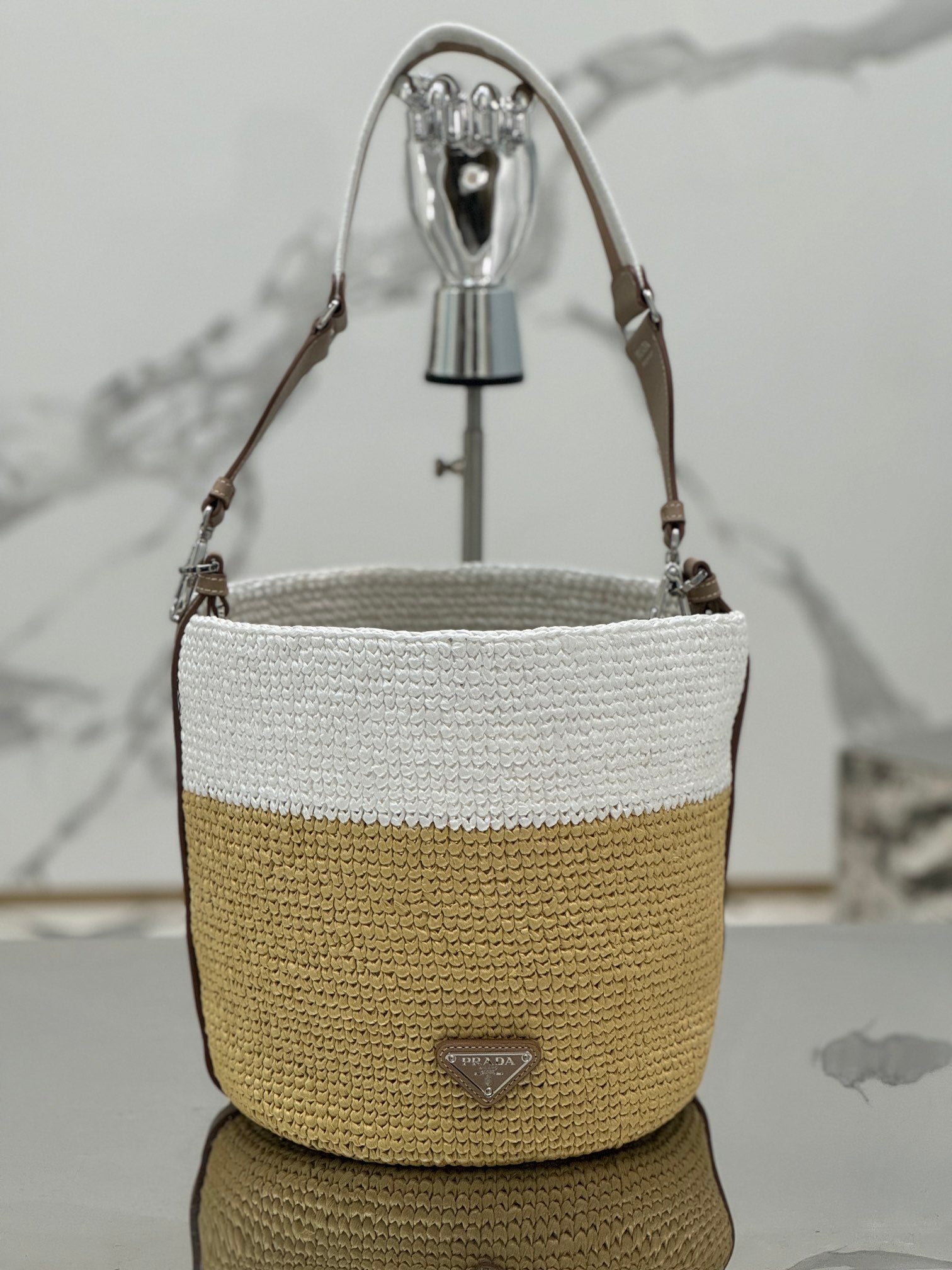 BUCKET BAG 25 IN WHITE MIX BEIGE RAFFIA AND BROWN CALFSKIN HANDLE mysite