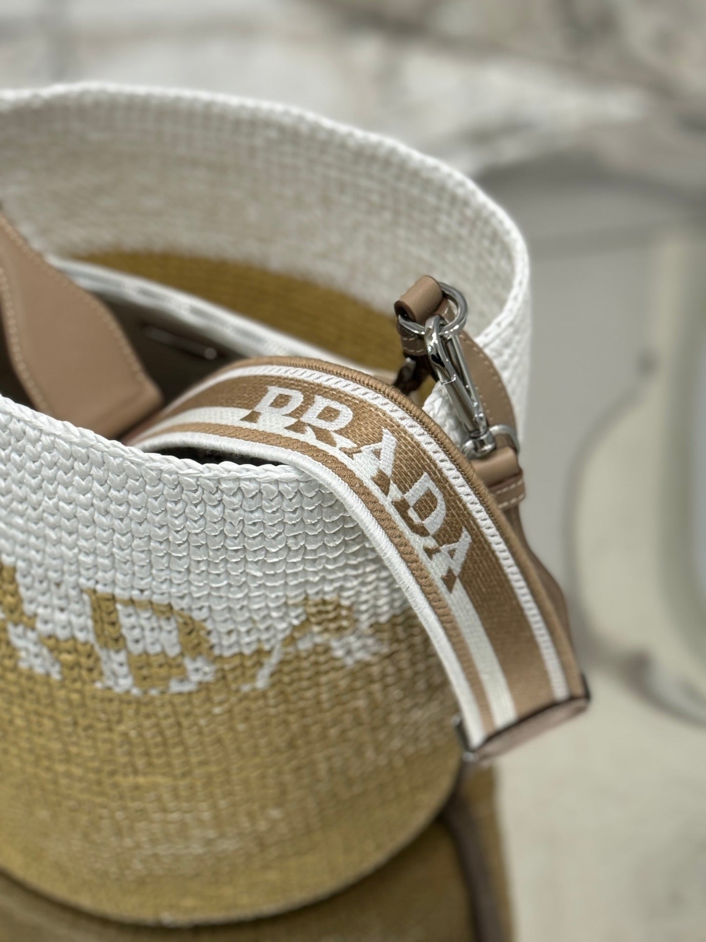 BUCKET BAG 25 IN WHITE MIX BEIGE RAFFIA AND BROWN CALFSKIN HANDLE mysite