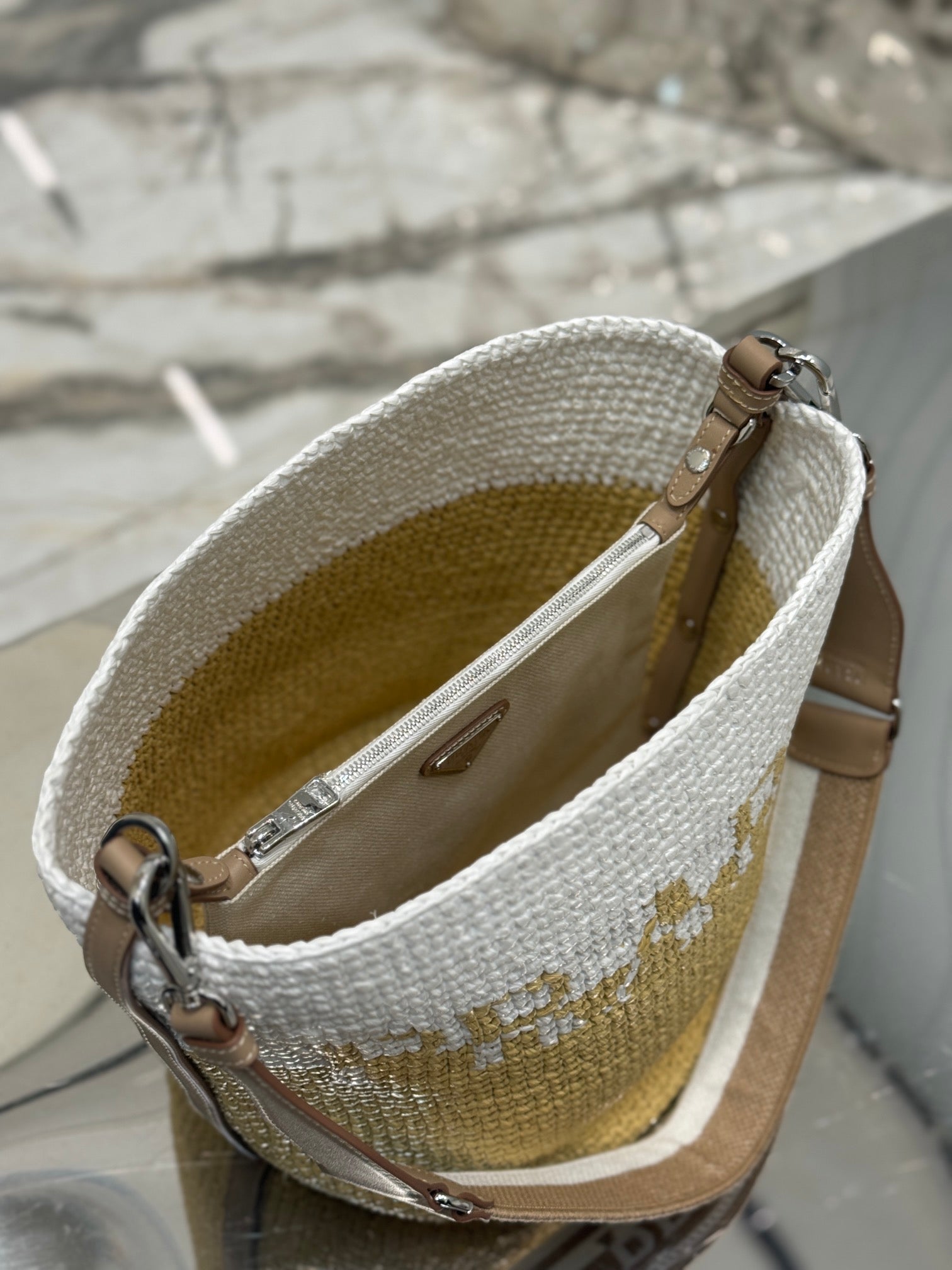 BUCKET BAG 25 IN WHITE MIX BEIGE RAFFIA AND BROWN CALFSKIN HANDLE mysite