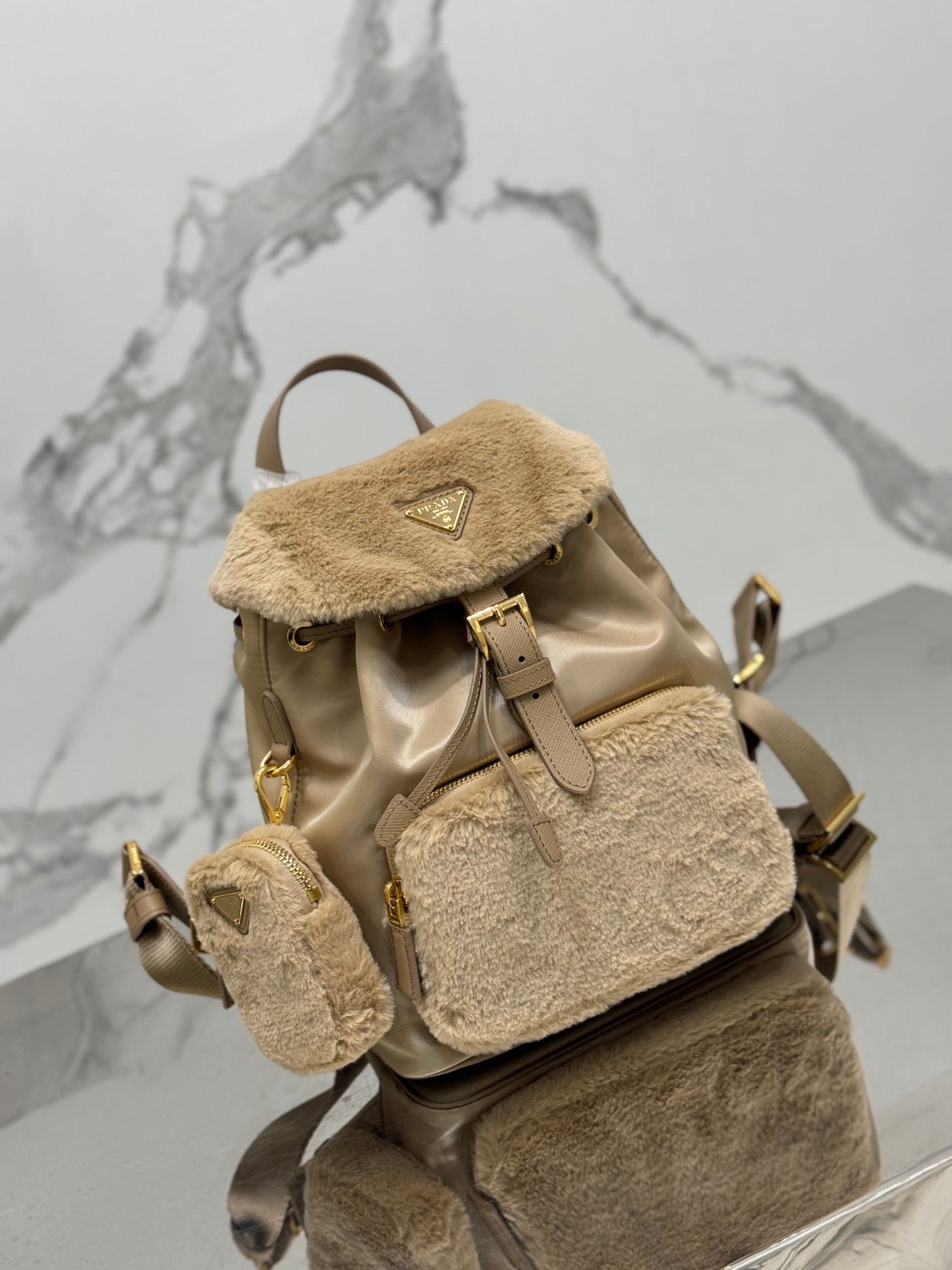 BACKPACK 25 IN BEIGE PARACHUTE FABRIC AND RABBIT FUR mysite